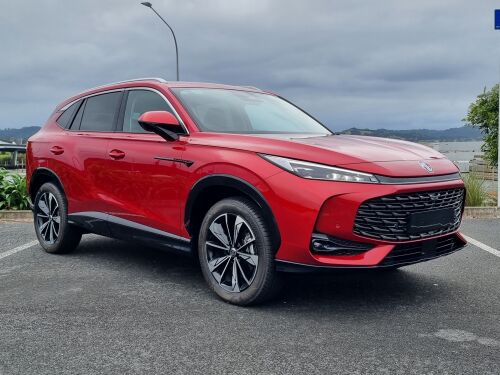 MG HS 2025