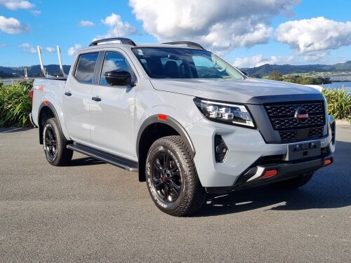 Nissan Navara 2025