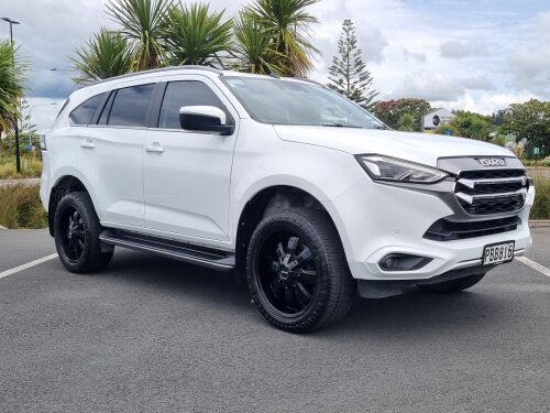 Isuzu MU-X 2022