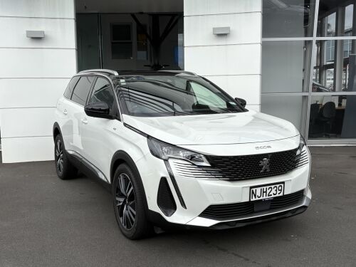 Peugeot 5008 2021