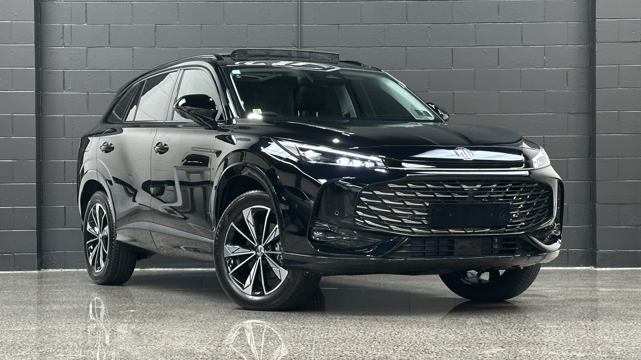 MG HS 2025
