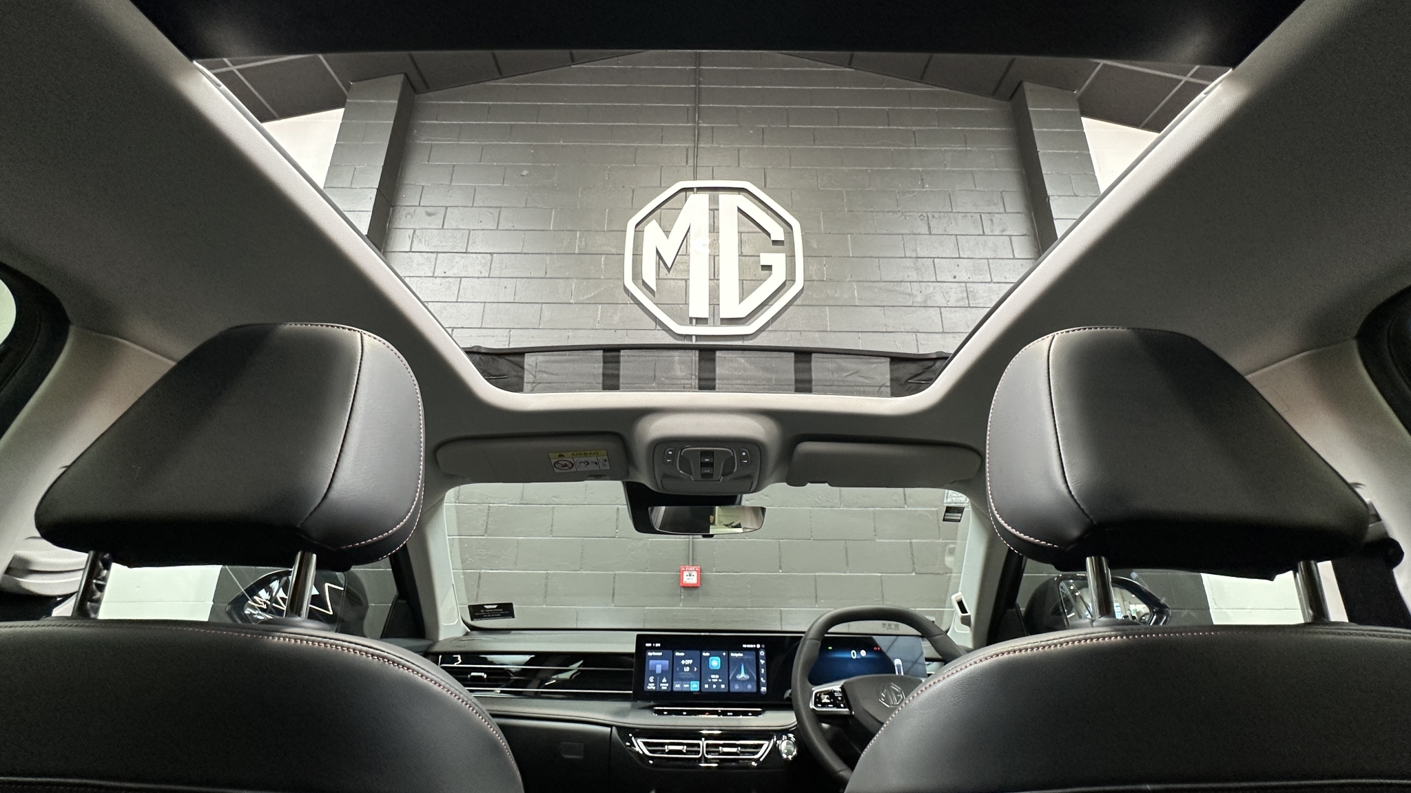 MG HS 2025 - 15