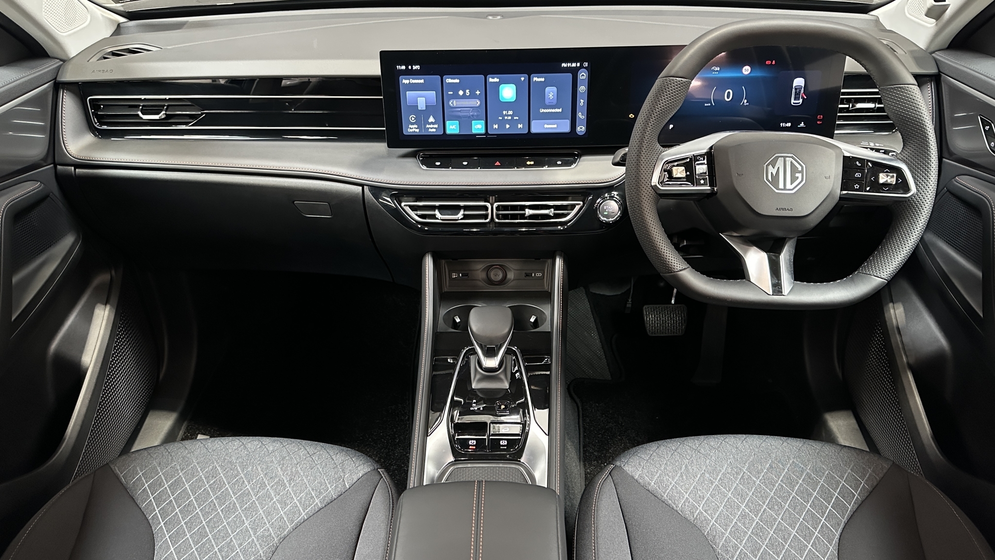 MG HS 2025 - 11