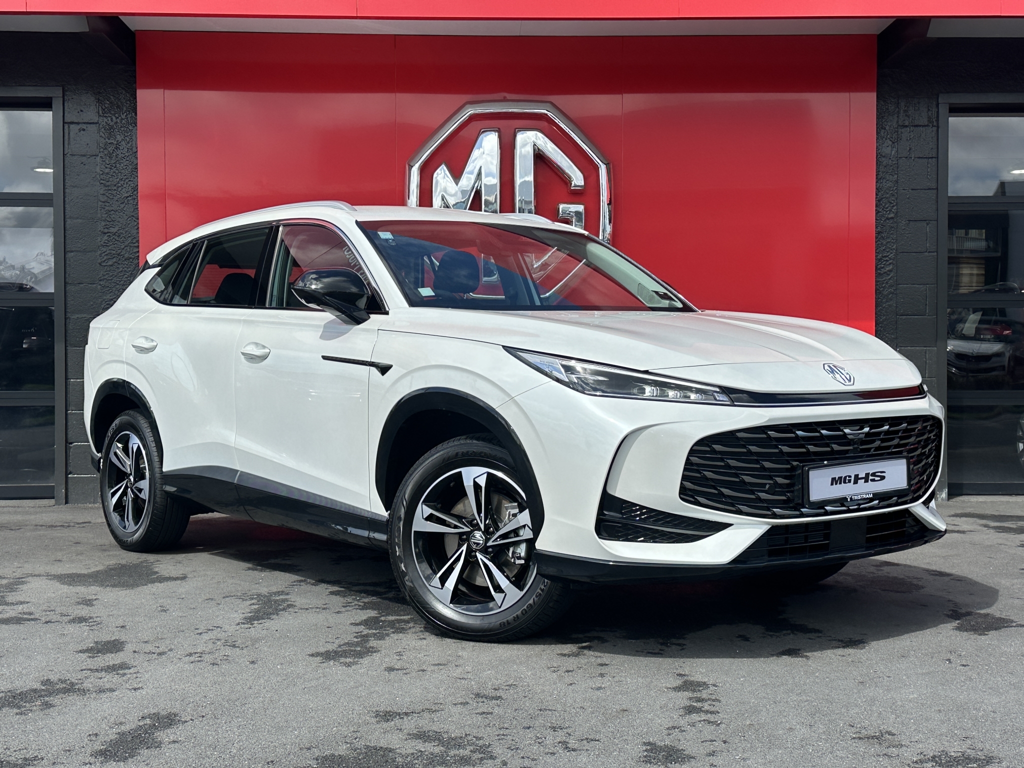 MG HS 2025