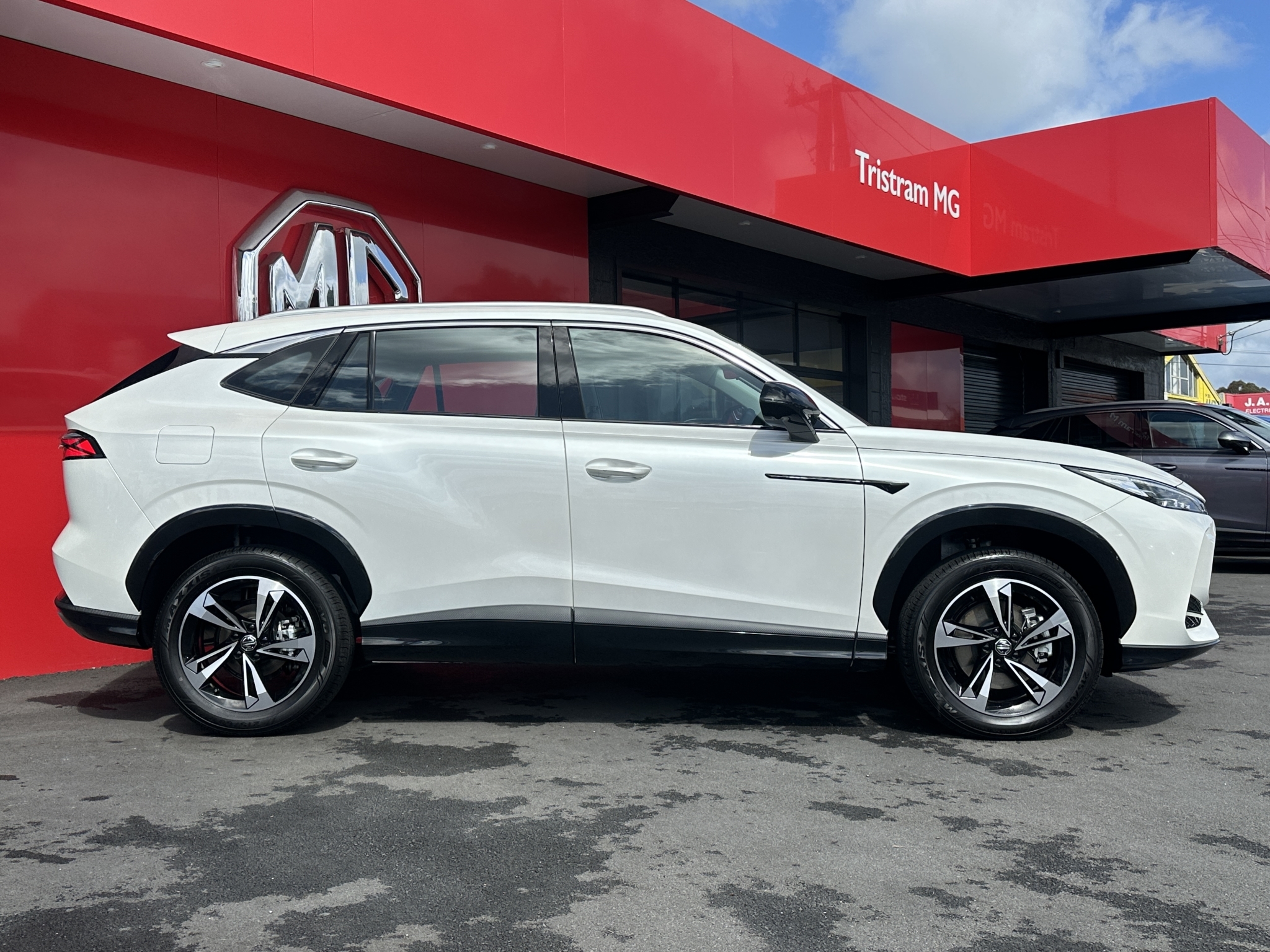 MG HS 2025 - 3