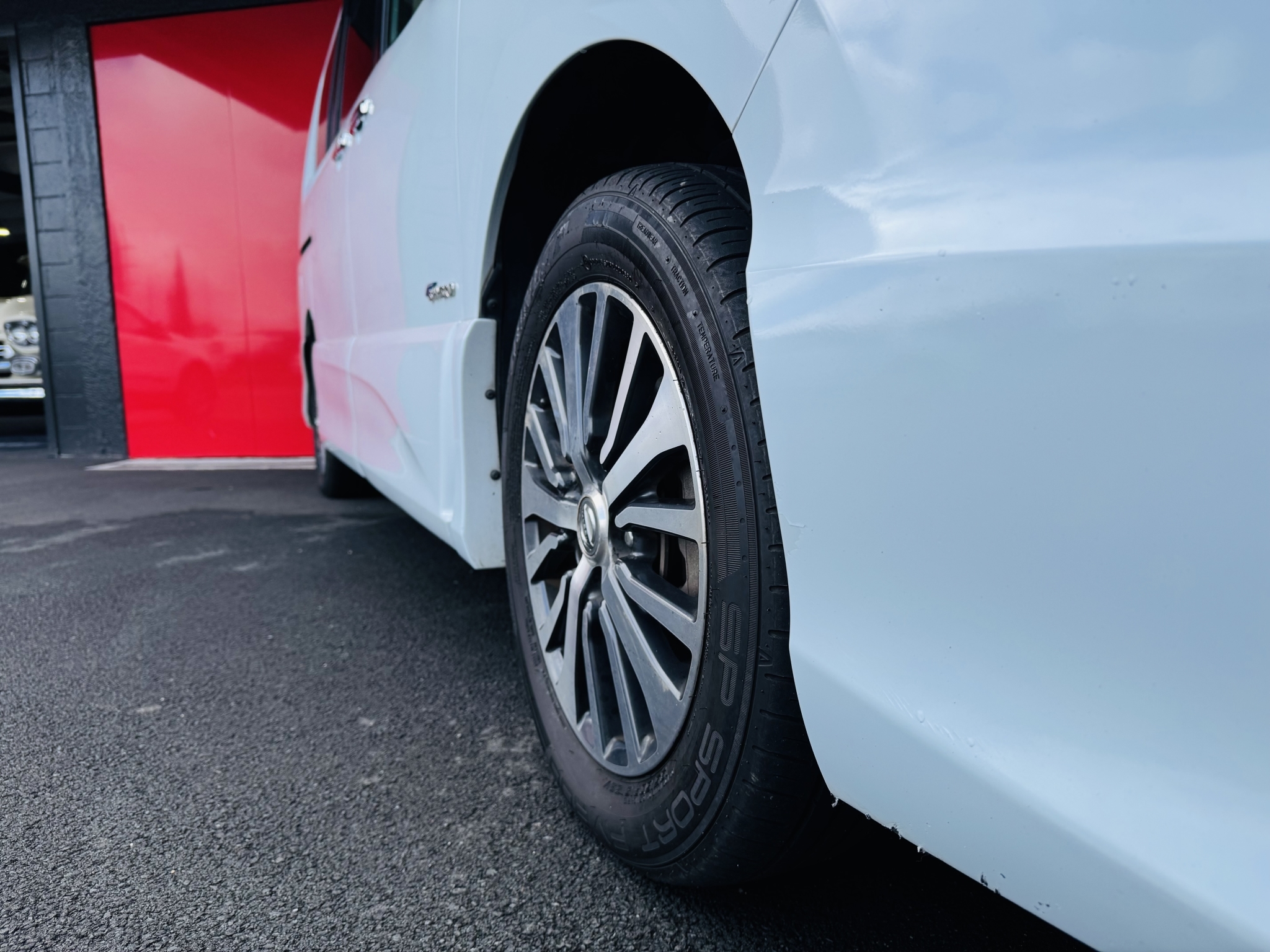 Nissan Serena 2015 - 8