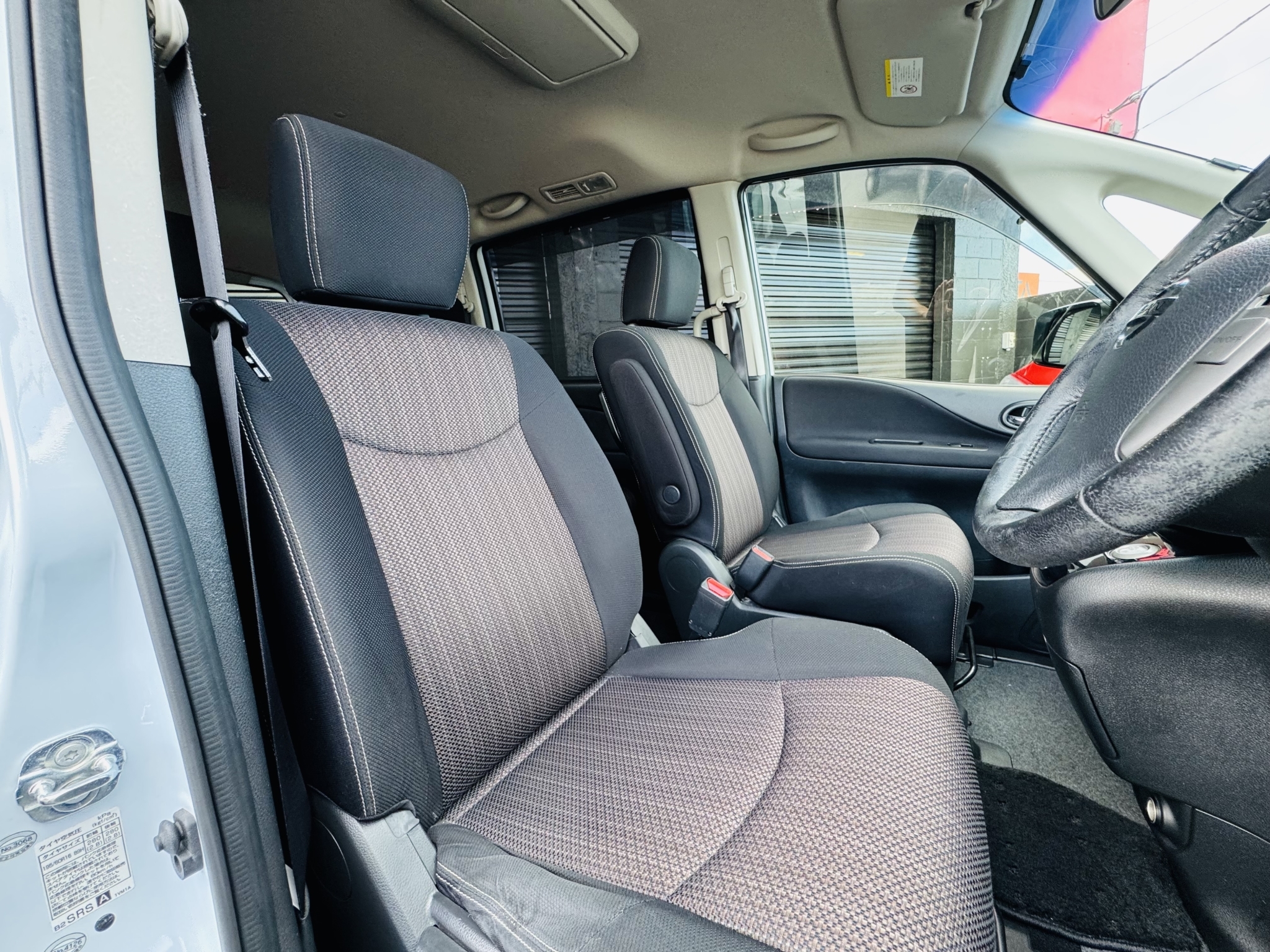 Nissan Serena 2015 - 10