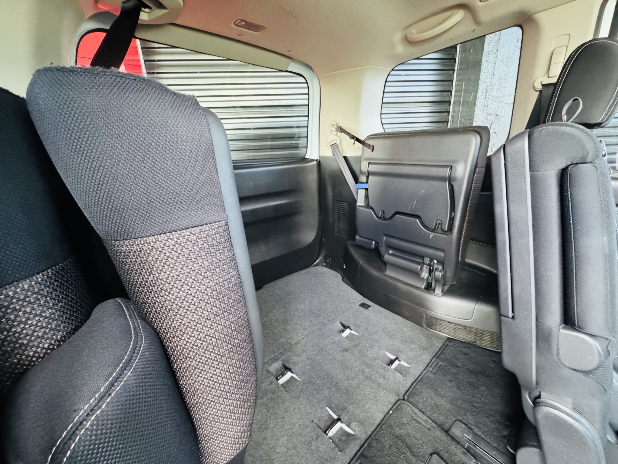 Nissan Serena 2015 - 12