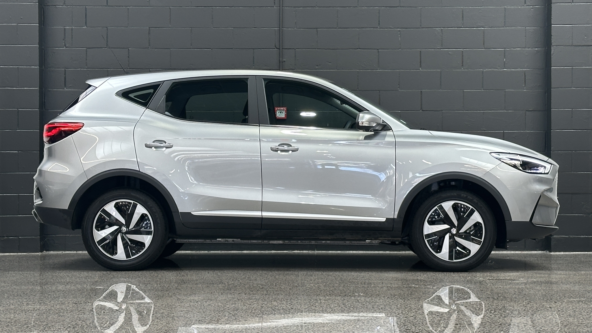 MG ZS 2025 - 3