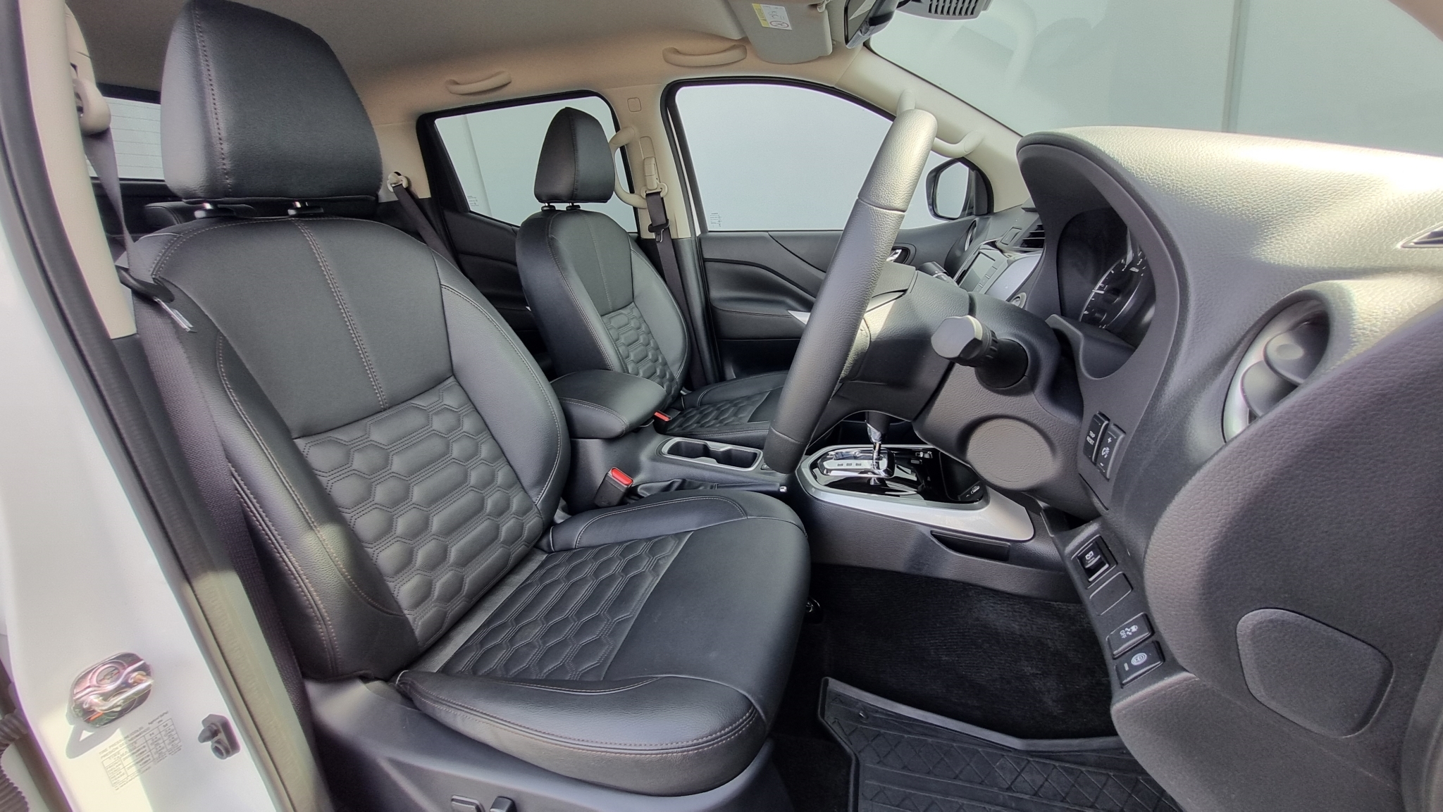 Nissan Navara 2025 - 10