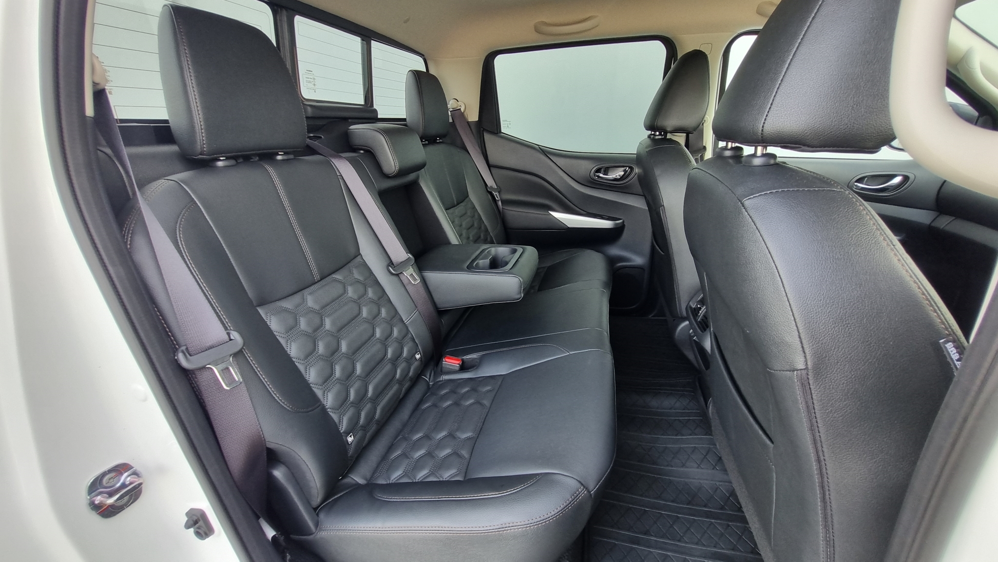 Nissan Navara 2025 - 11