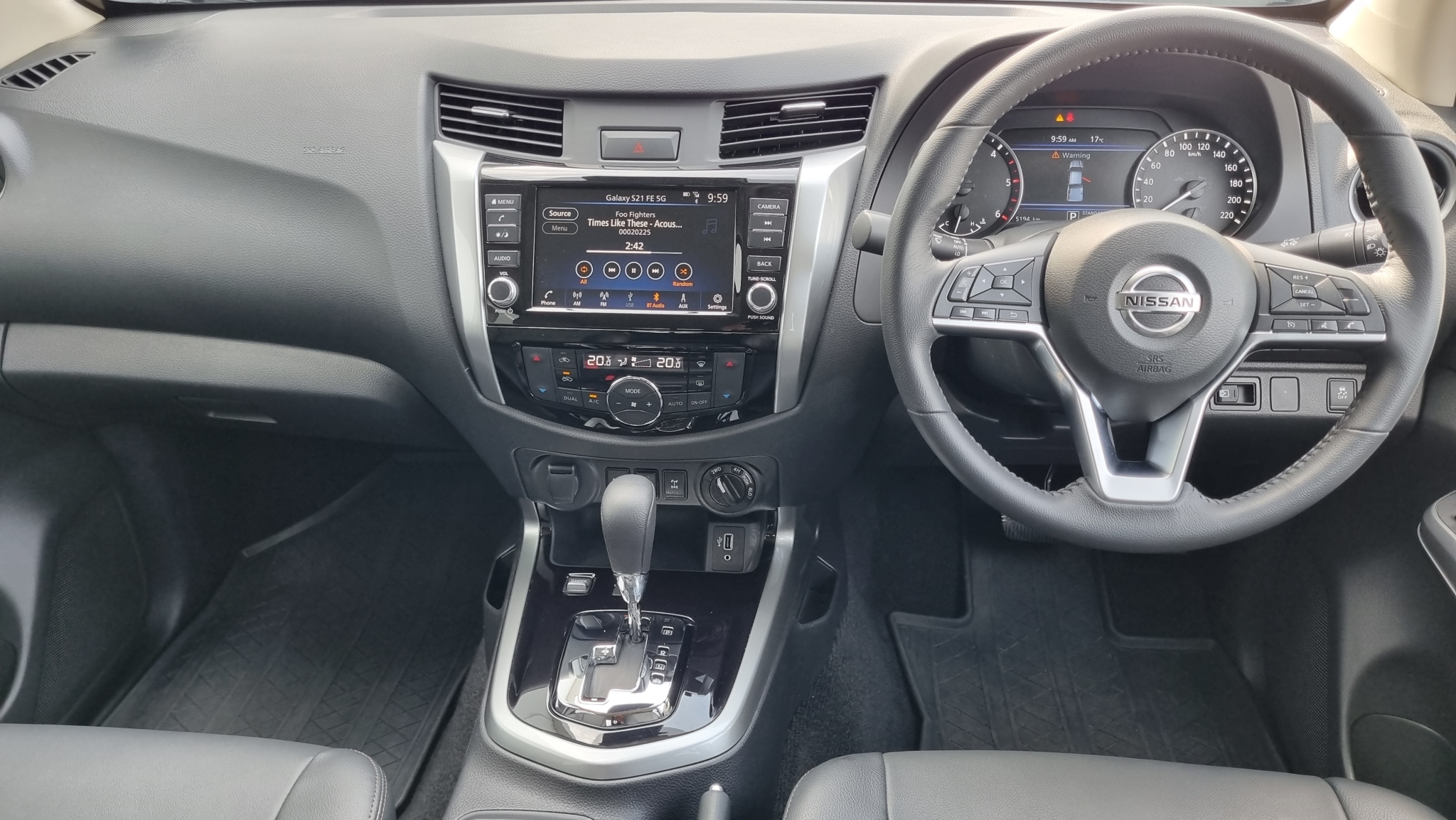 Nissan Navara 2025 - 12