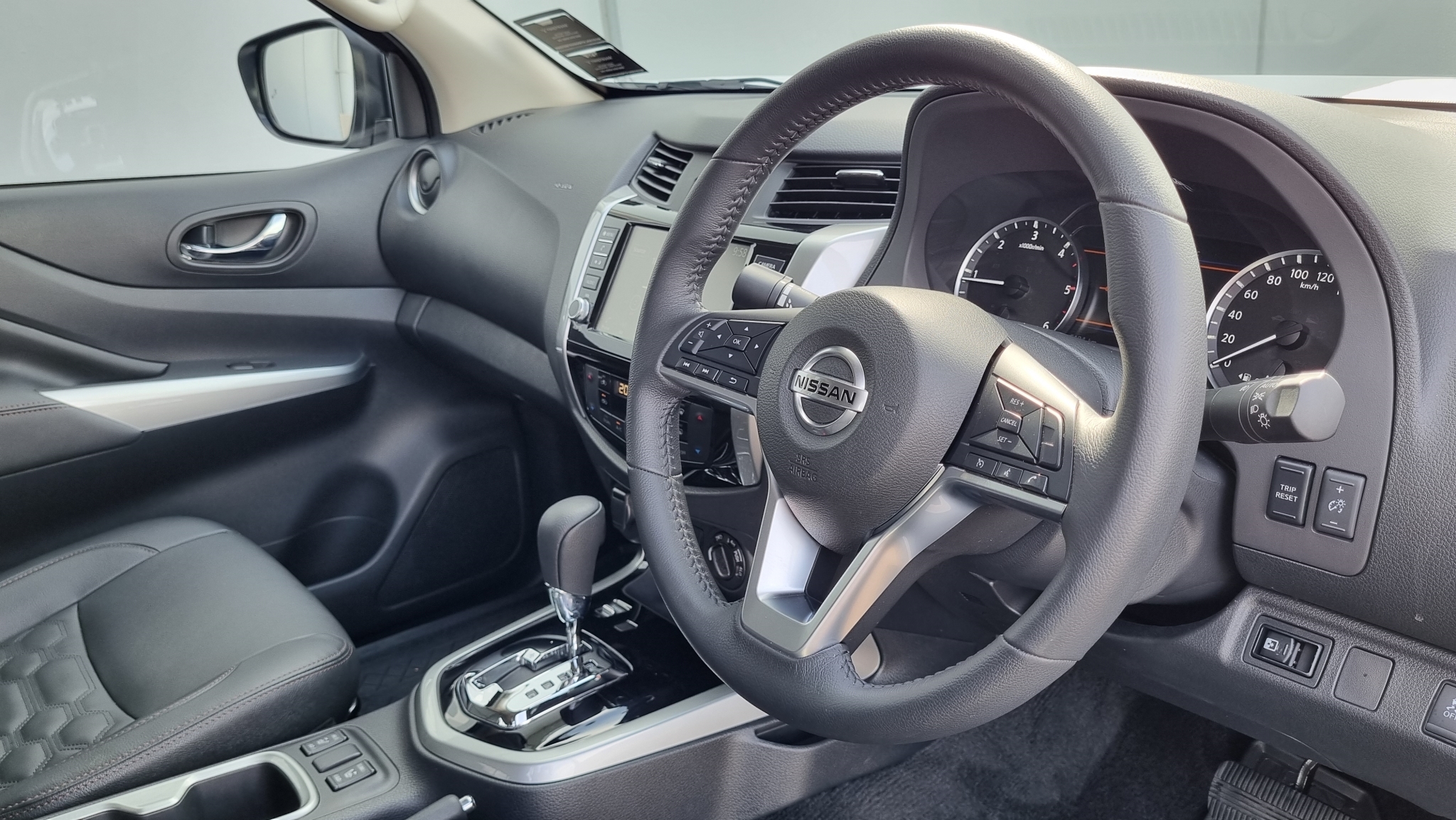 Nissan Navara 2025 - 13