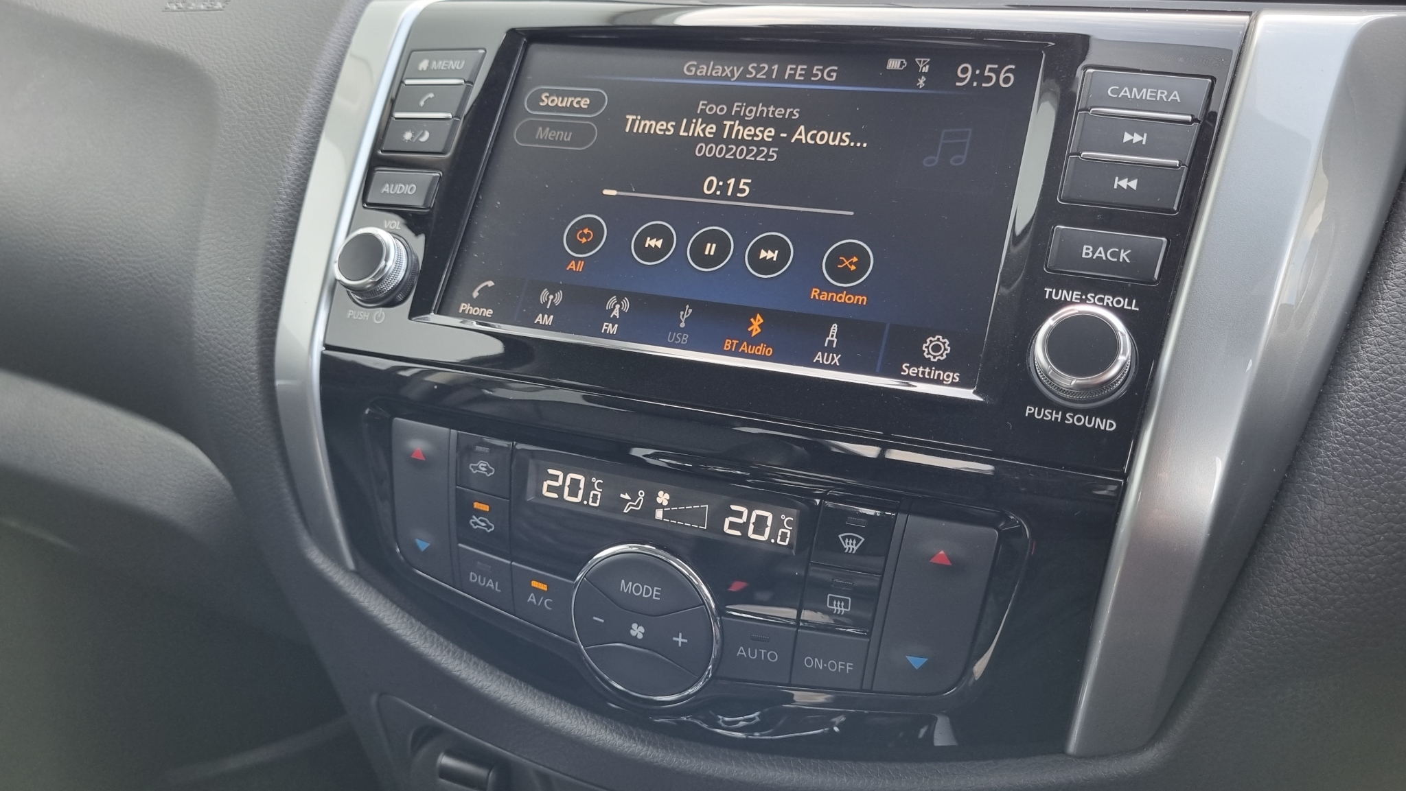 Nissan Navara 2025 - 19