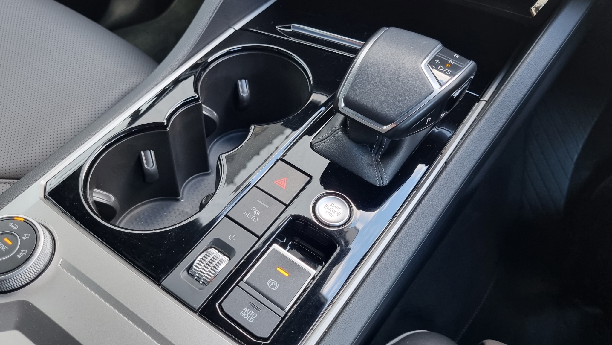 Volkswagen Touareg 2021 - 16