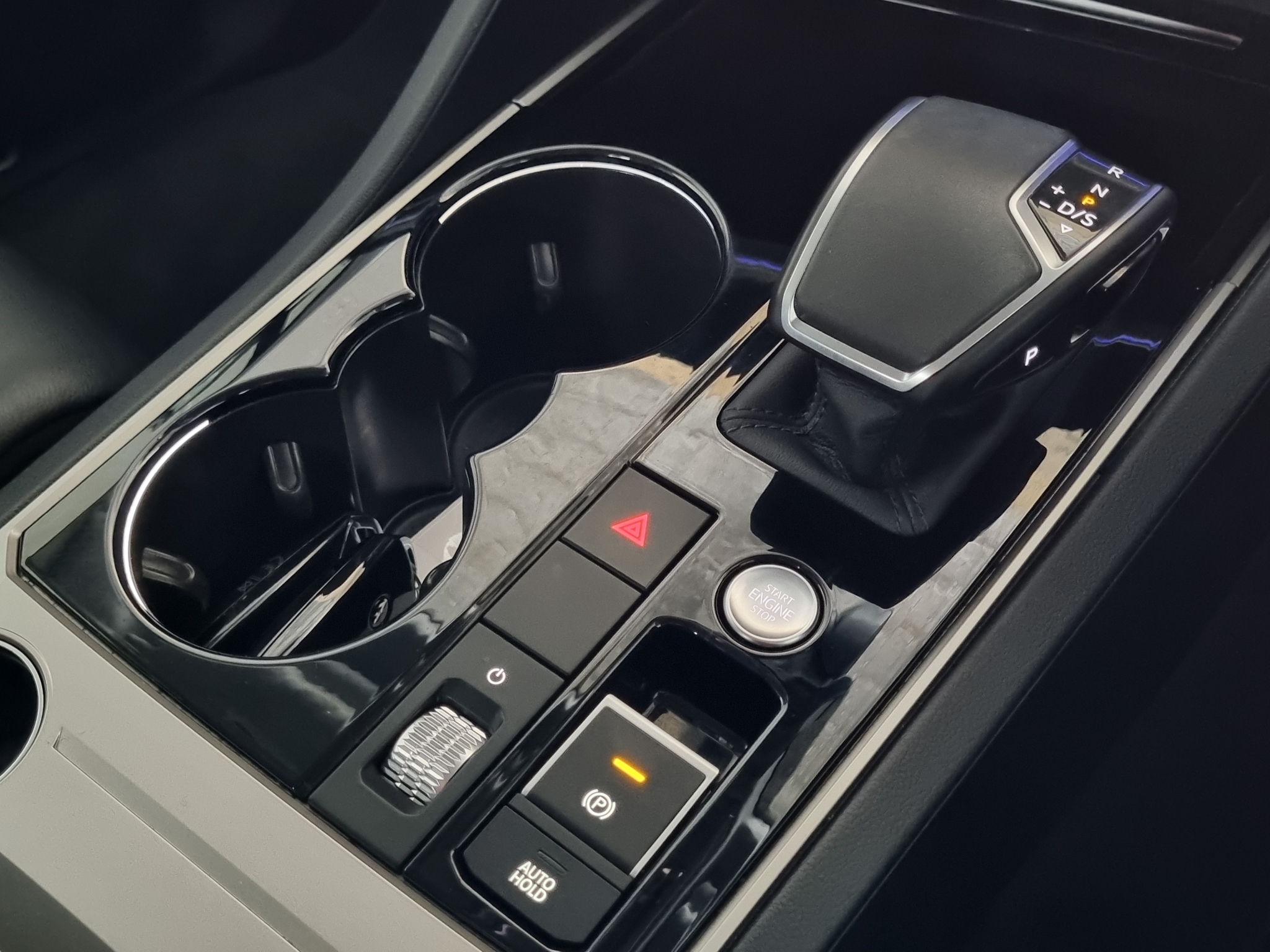 Volkswagen Touareg 2019 - 18