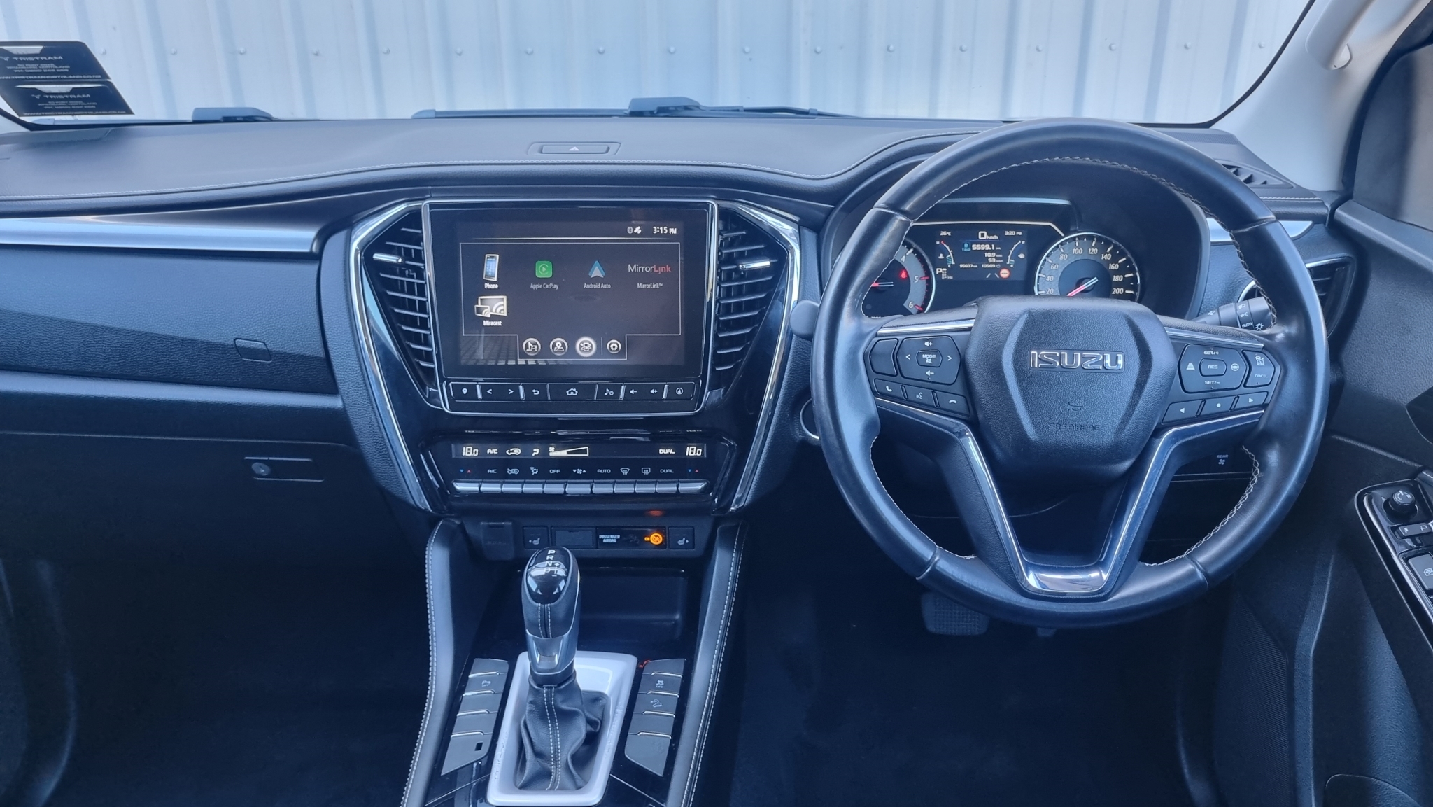 Isuzu MU-X 2022 - 12