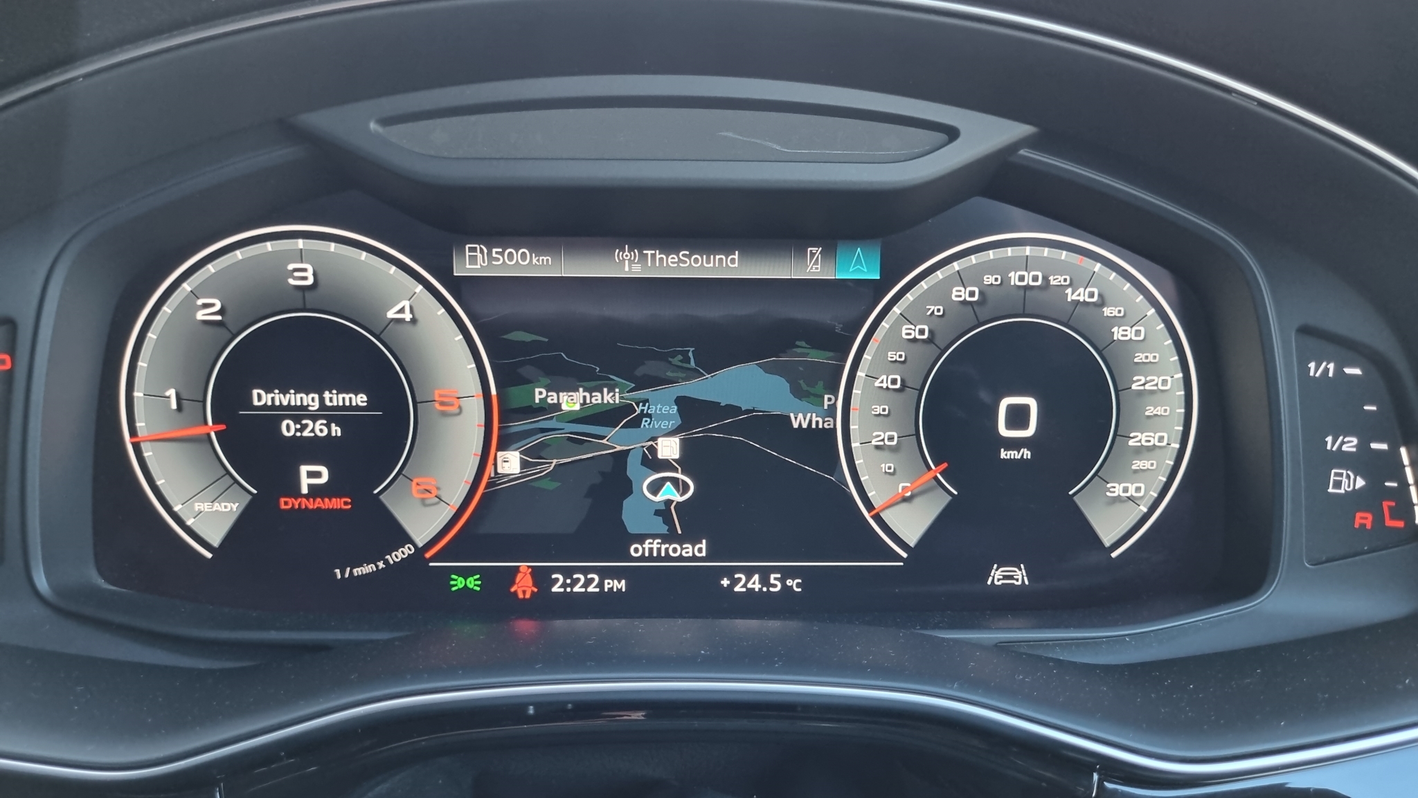 Audi Q8 2018 - 15