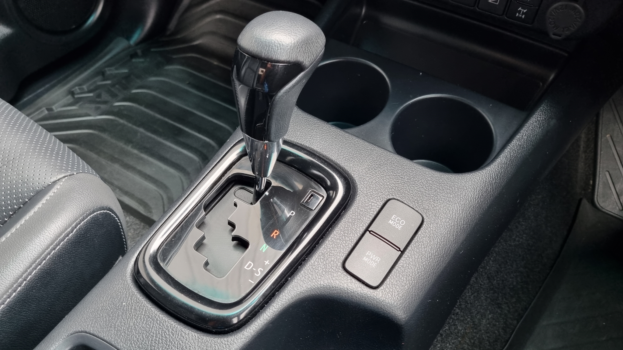 Toyota Hilux 2021 - 18