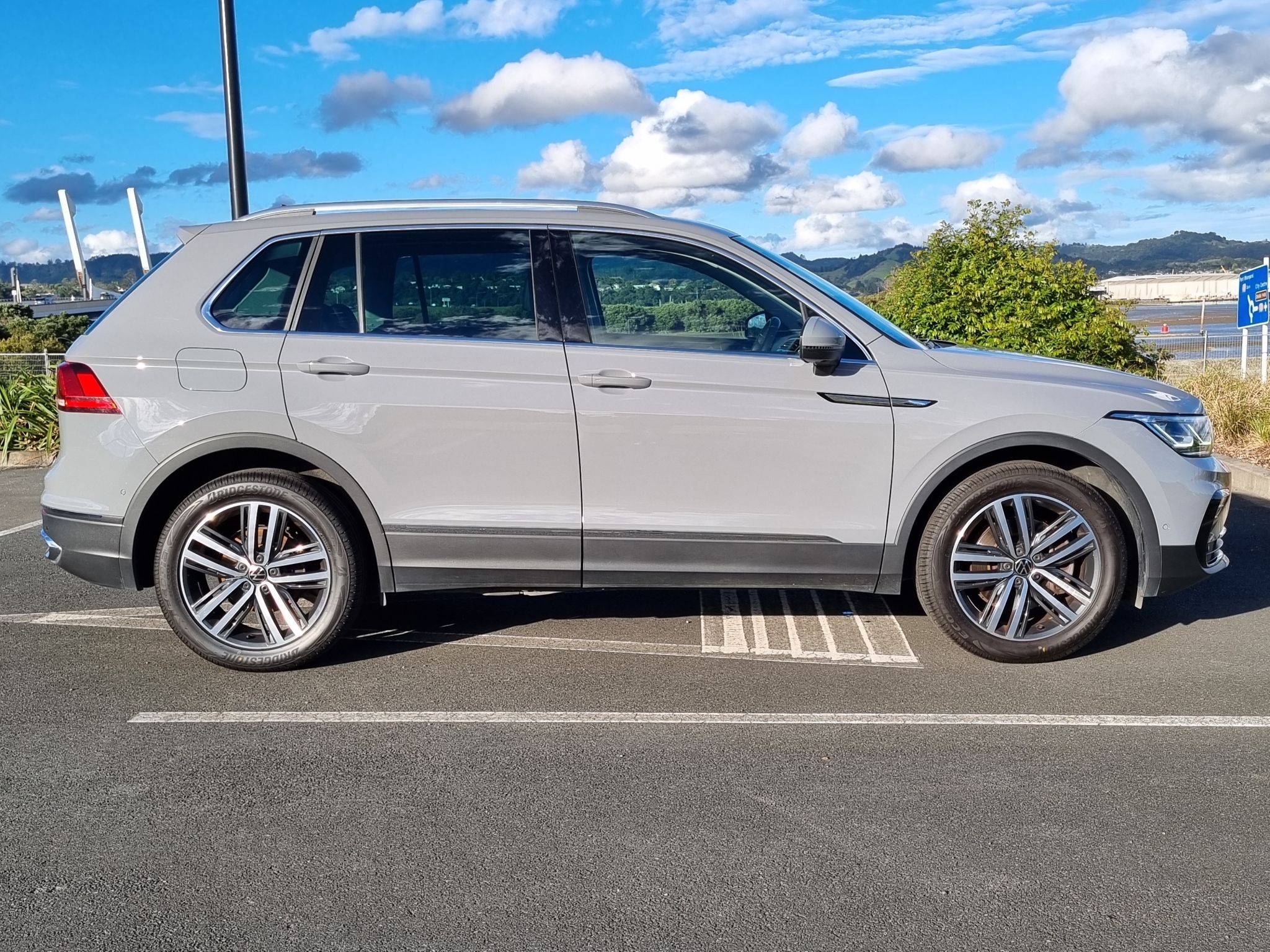 Volkswagen Tiguan 2021 - 5