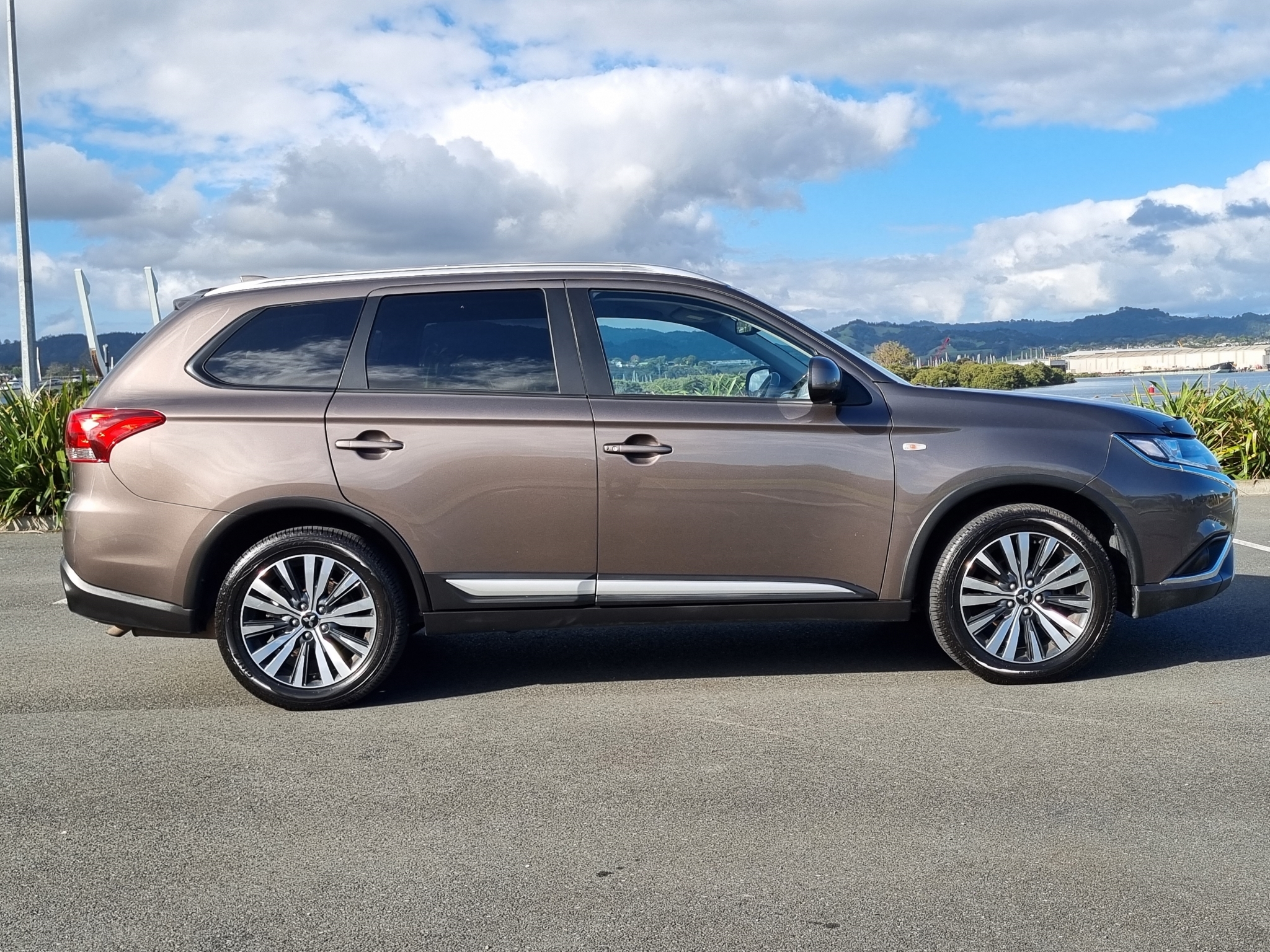 Mitsubishi Outlander 2021 - 8