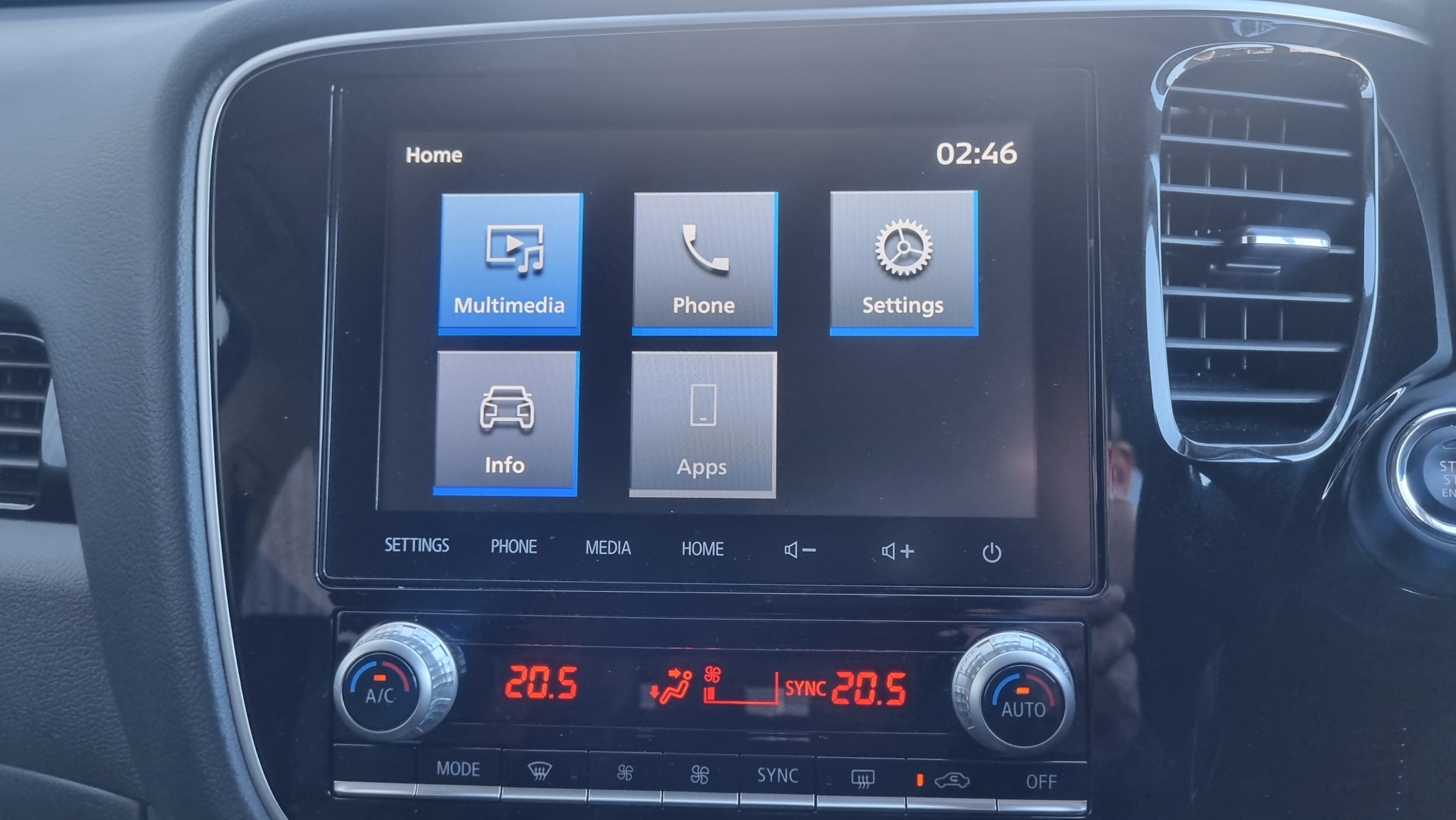 Mitsubishi Outlander 2021 - 16