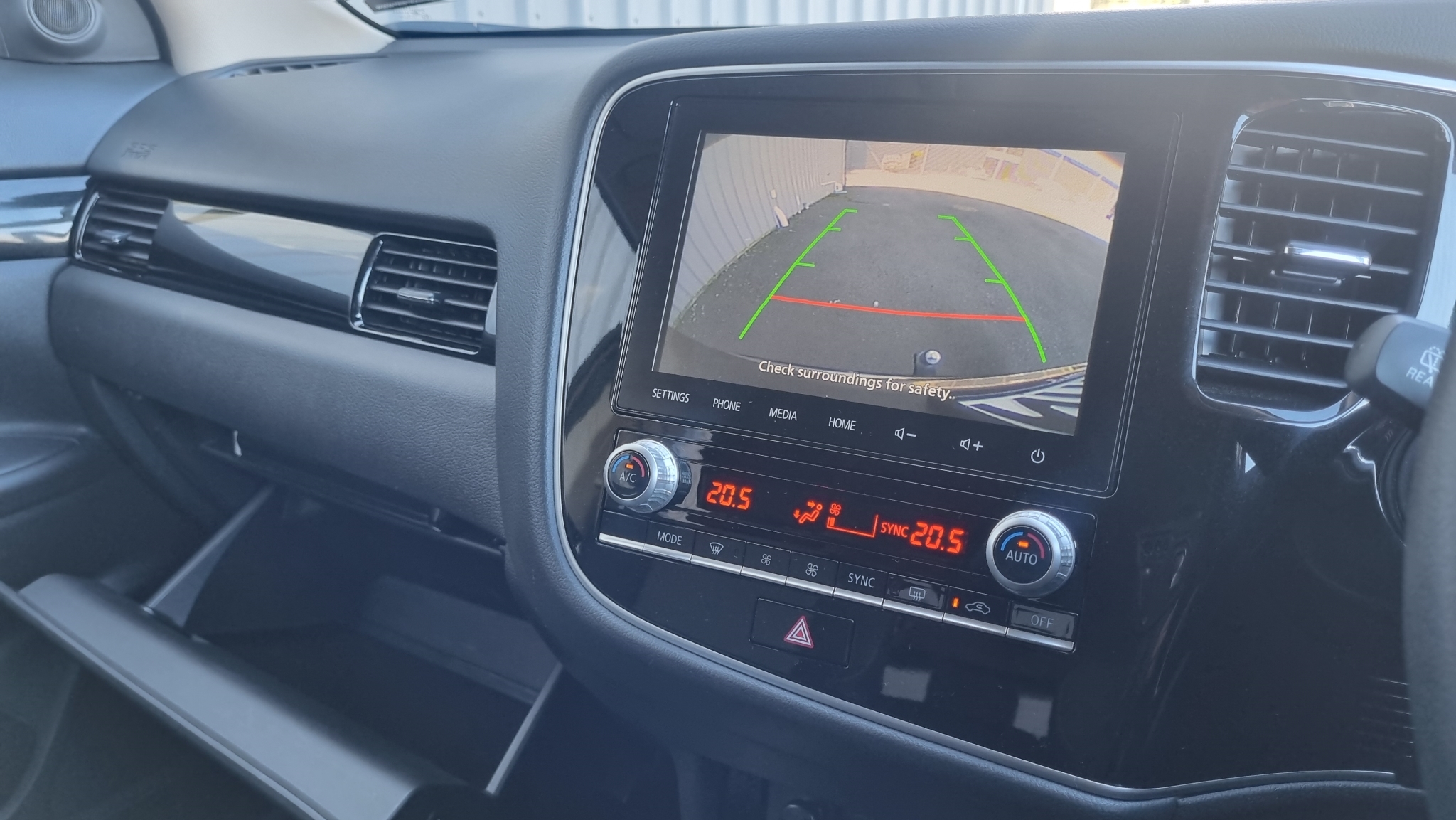 Mitsubishi Outlander 2021 - 17
