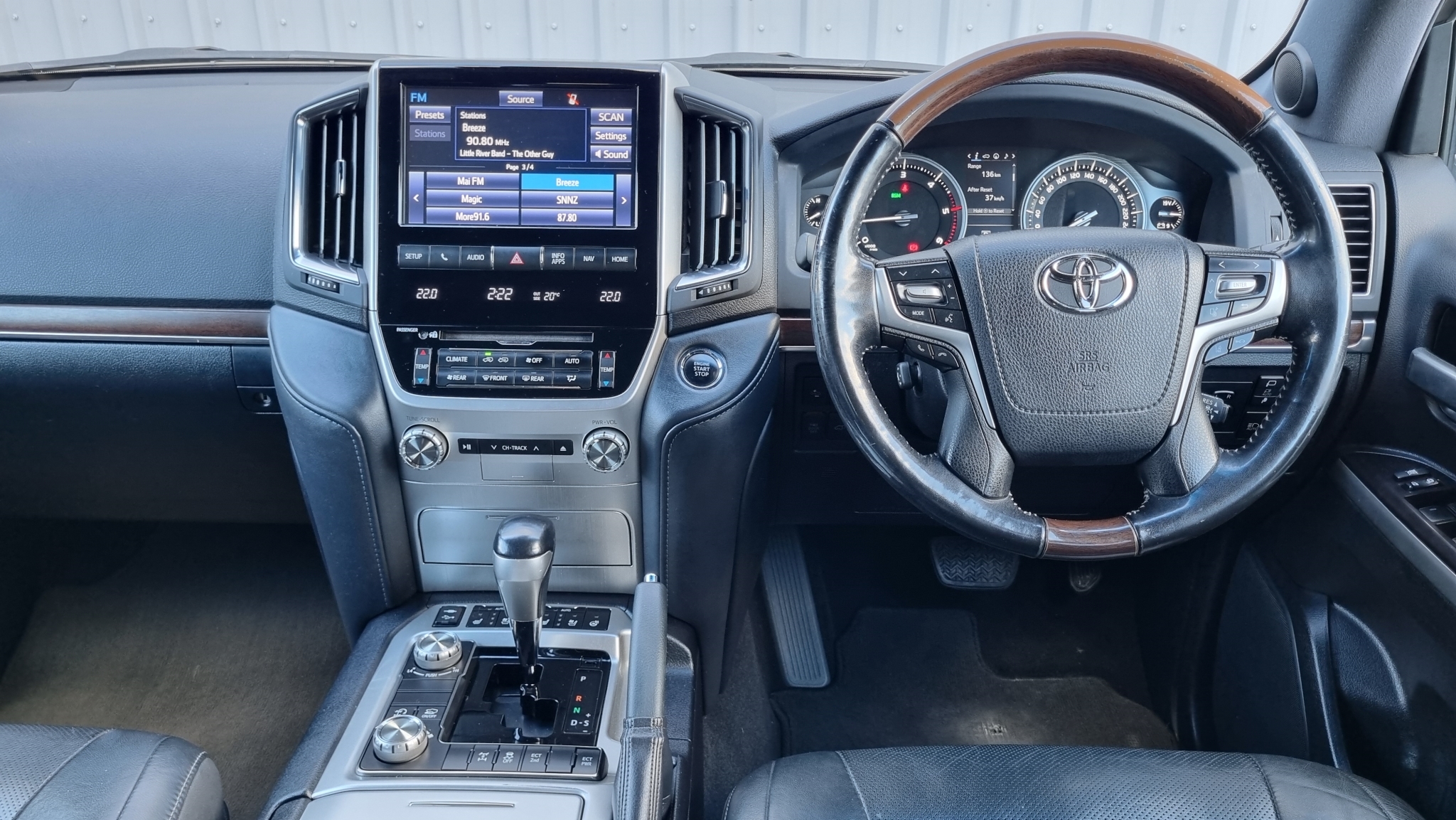 Toyota Land Cruiser 2019 - 11