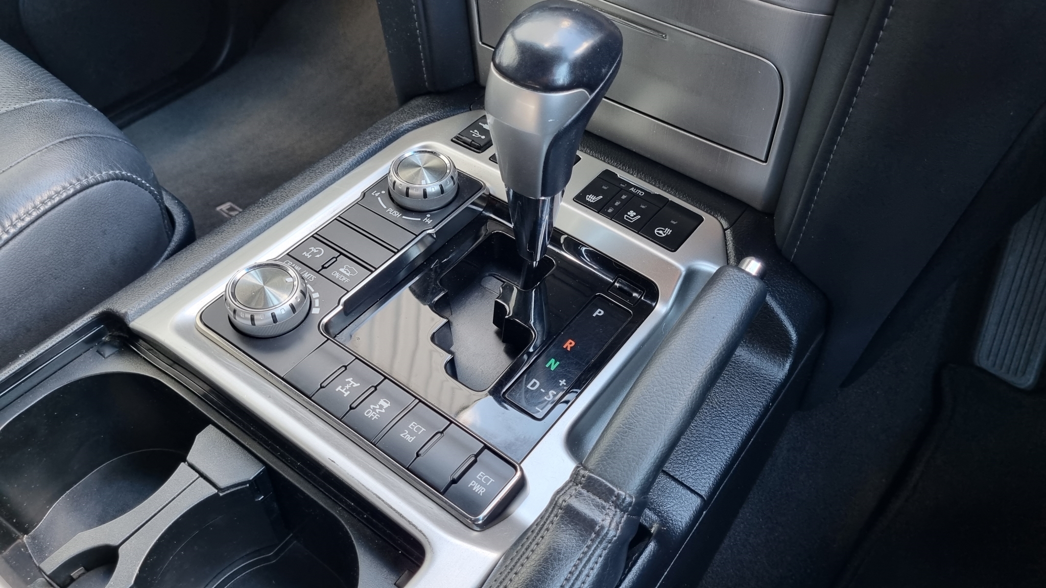 Toyota Land Cruiser 2019 - 16