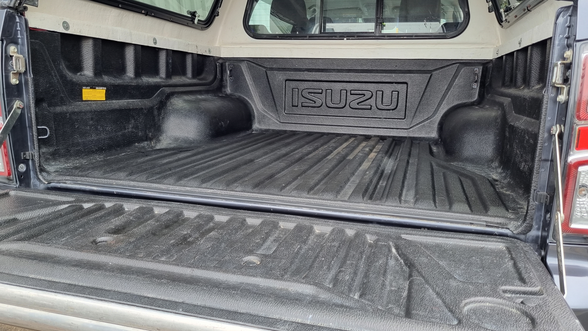 Isuzu D-Max 2021 - 10