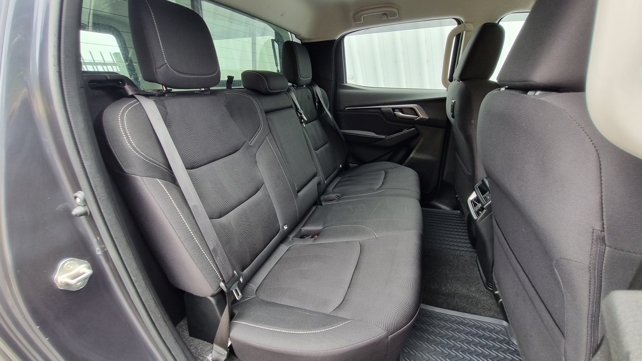 Isuzu D-Max 2021 - 12