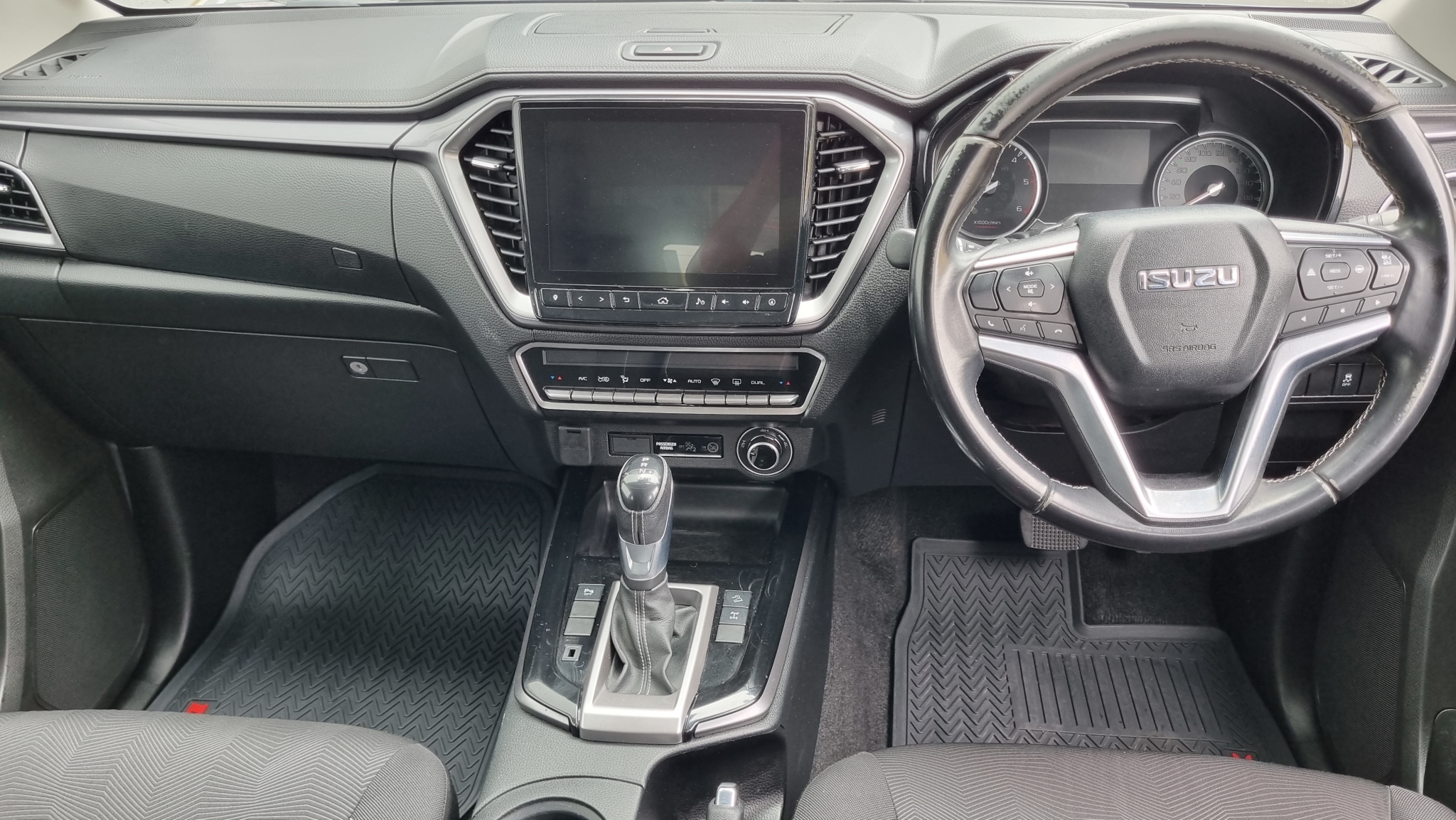 Isuzu D-Max 2021 - 14