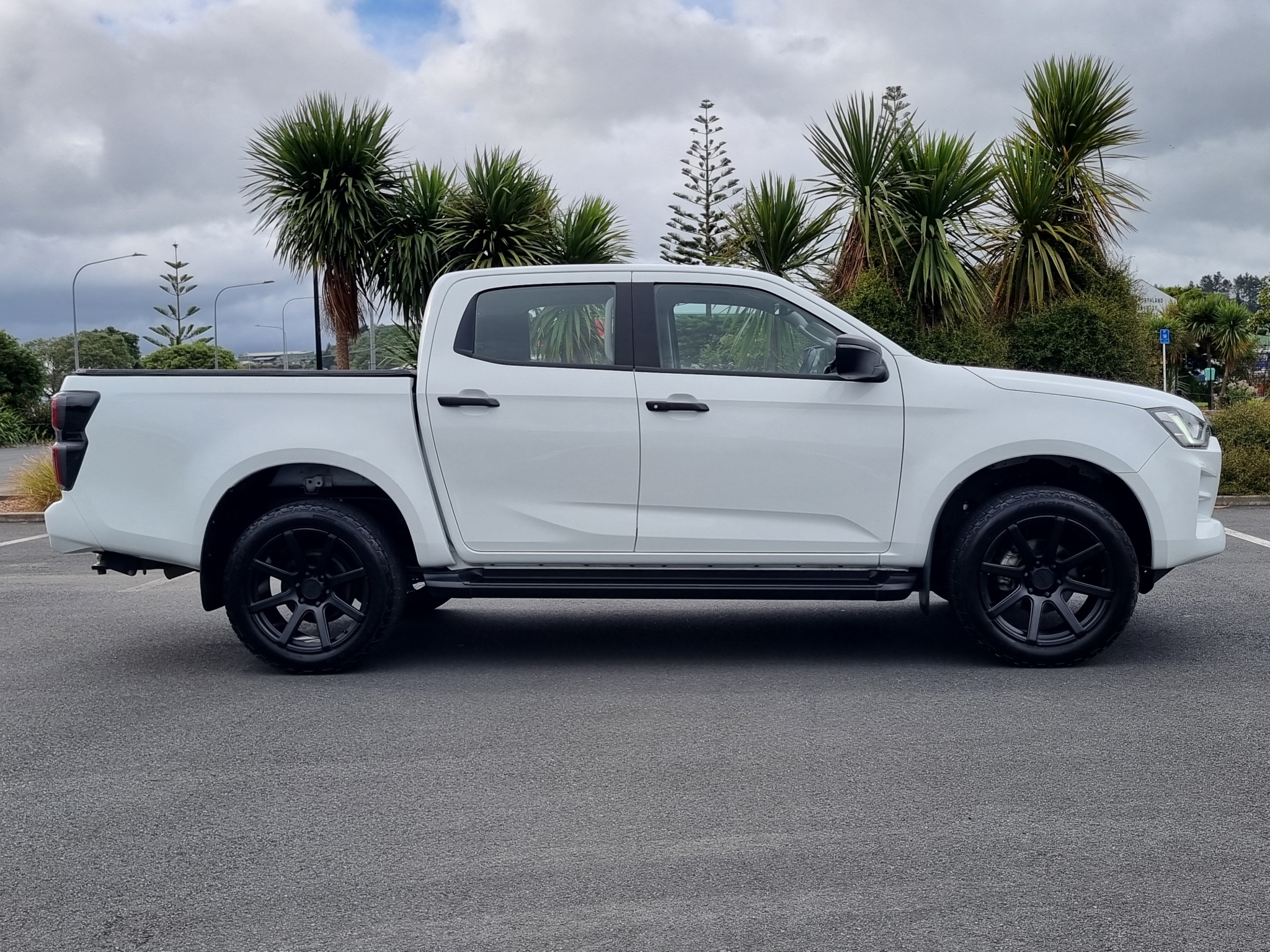 Isuzu D-Max 2023 - 4