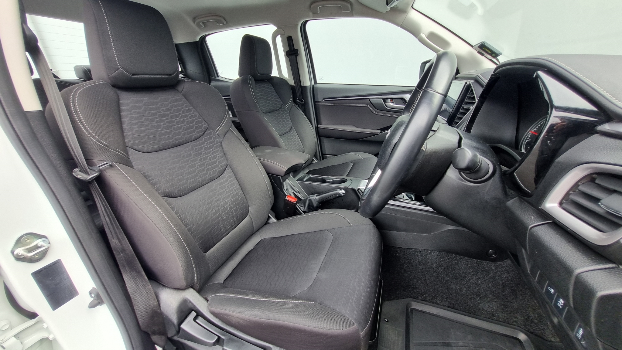 Isuzu D-Max 2023 - 10