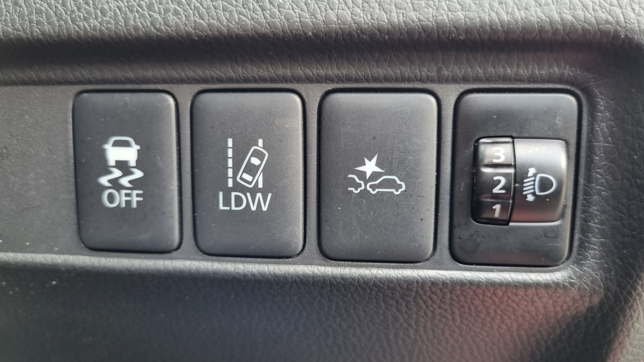 Mitsubishi Triton 2023 - 20