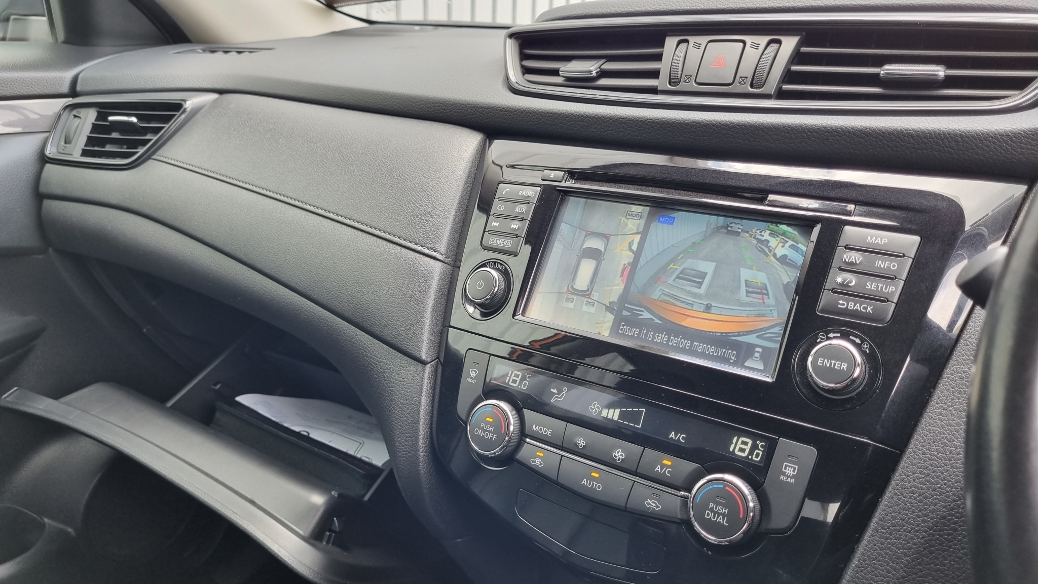 Nissan X-Trail 2019 - 18