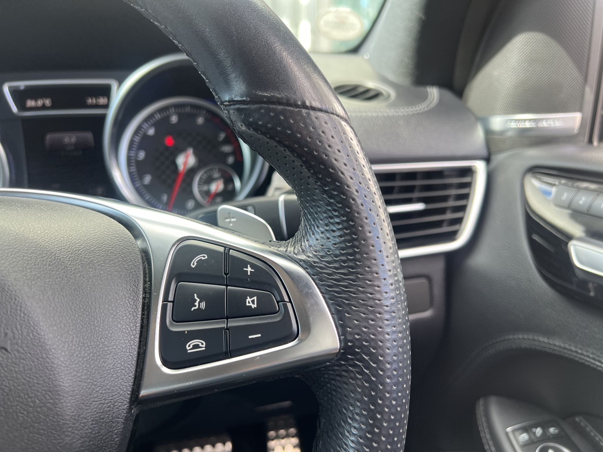 Mercedes-Benz GLE 43 2016 - 15