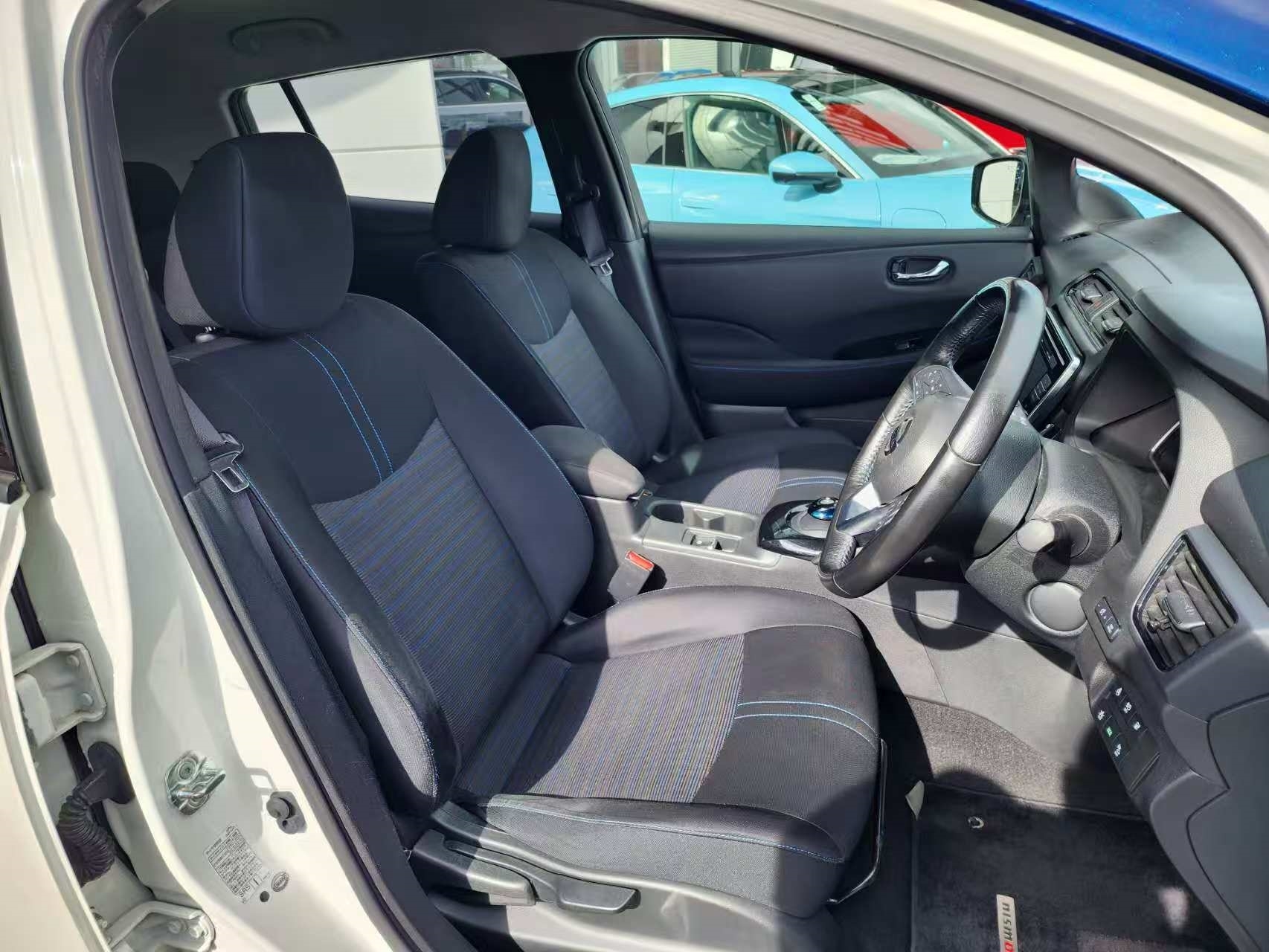 Nissan LEAF 2017 - 8