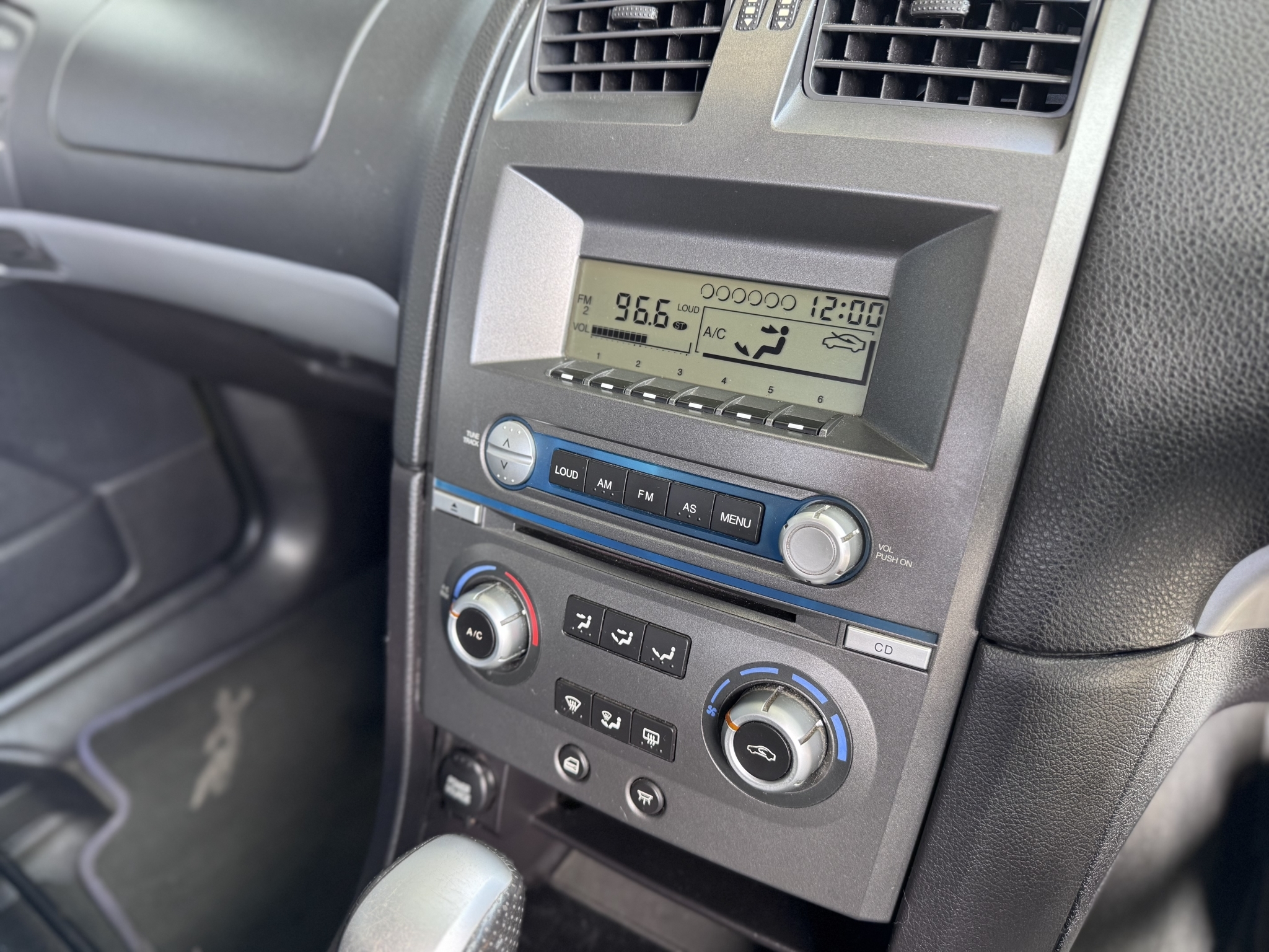 Ford Falcon 2003 - 10