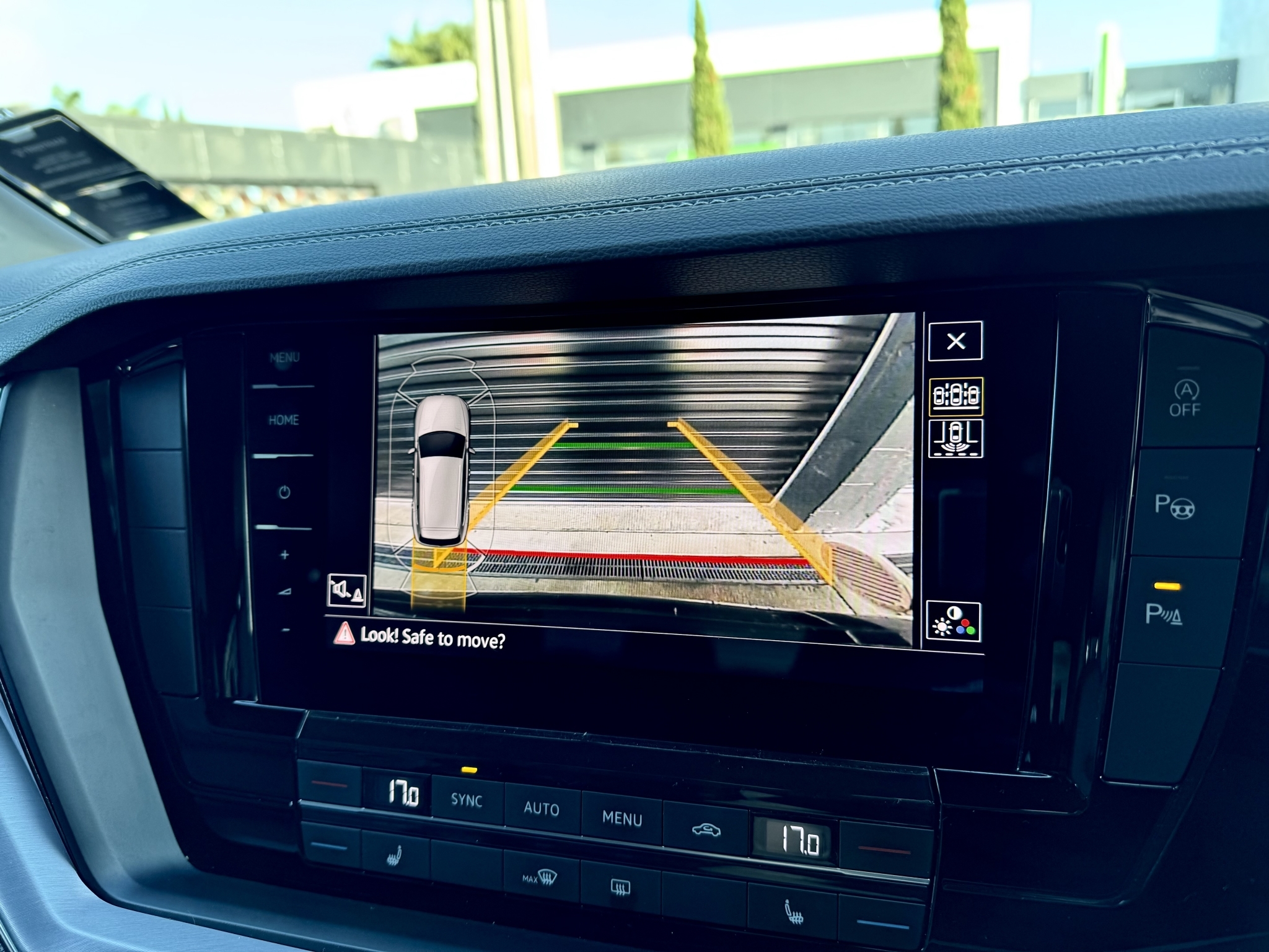 Volkswagen Touareg 2018 - 16