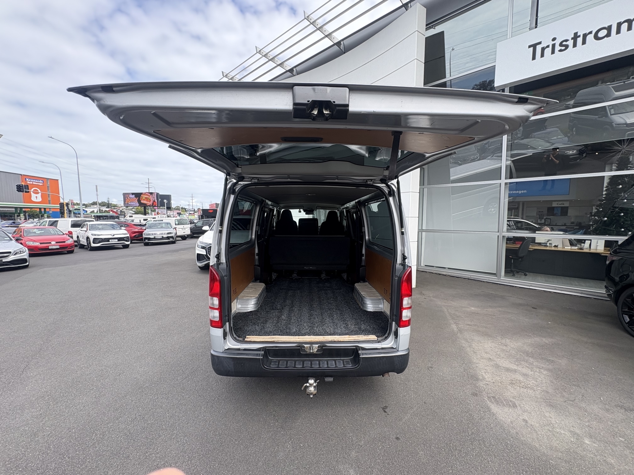 Toyota Hiace 2018 - 10