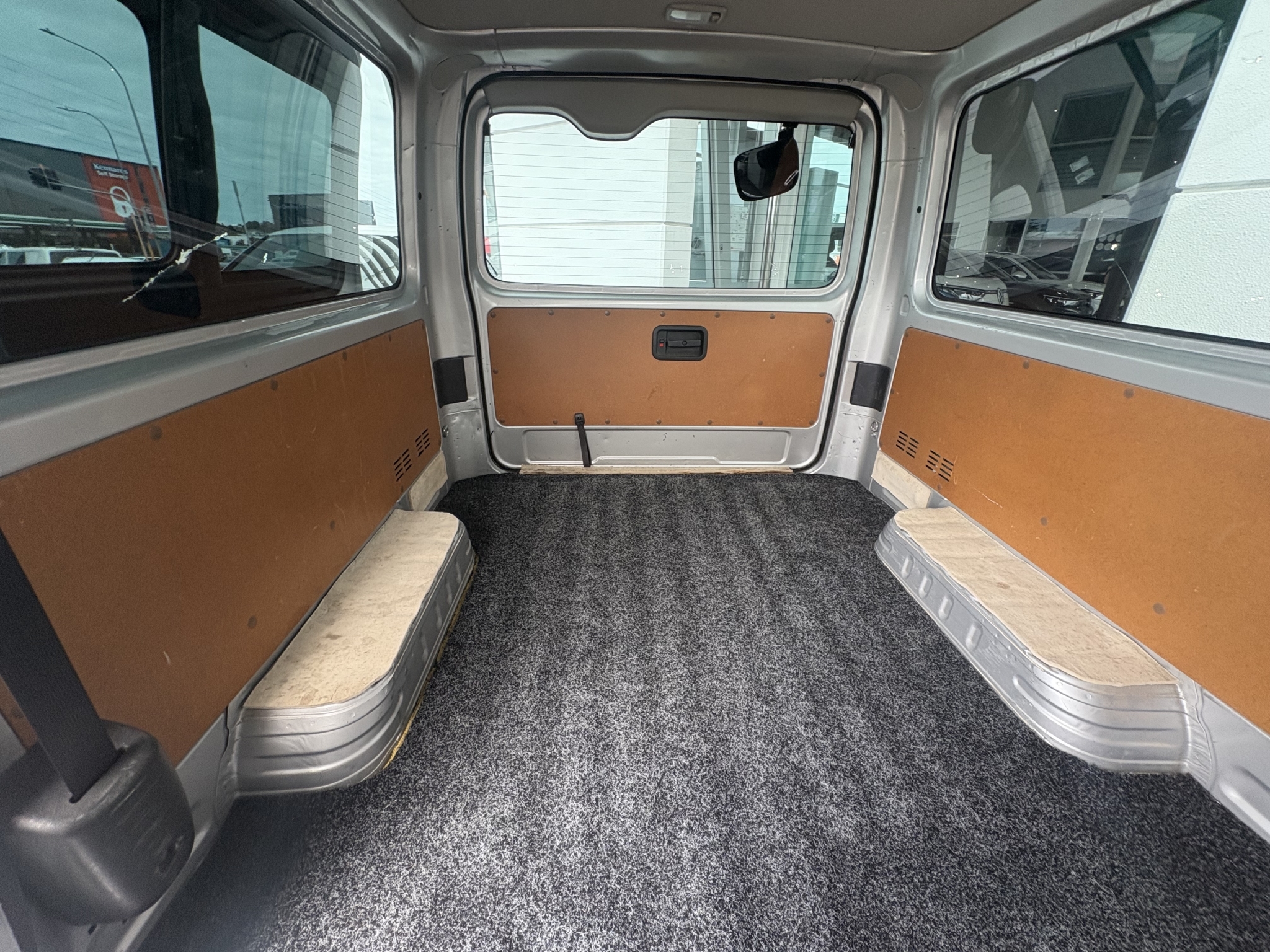 Toyota Hiace 2018 - 15