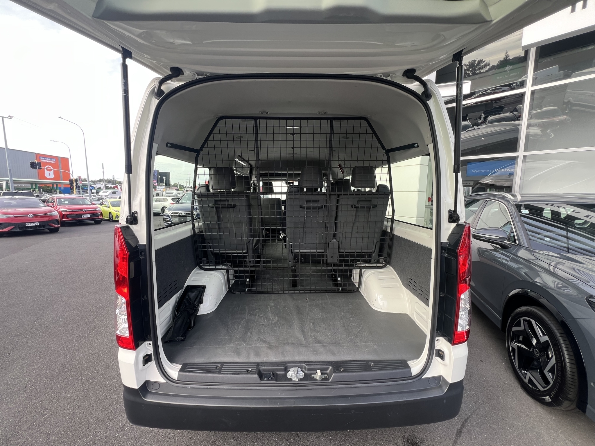 Toyota Hiace 2020 - 10