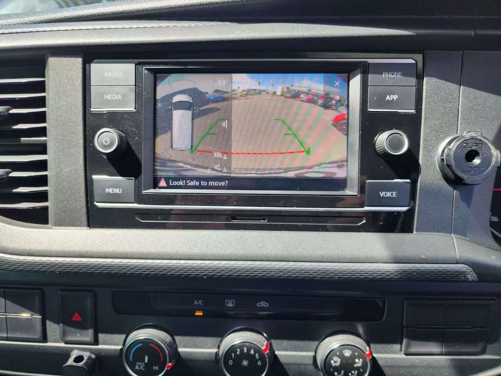 Volkswagen Transporter 2021 - 8