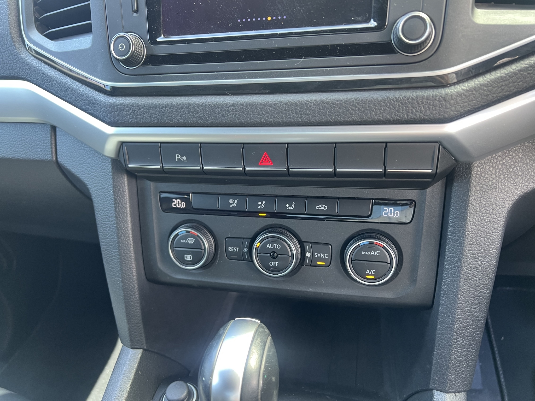 Volkswagen Amarok 2021 - 12