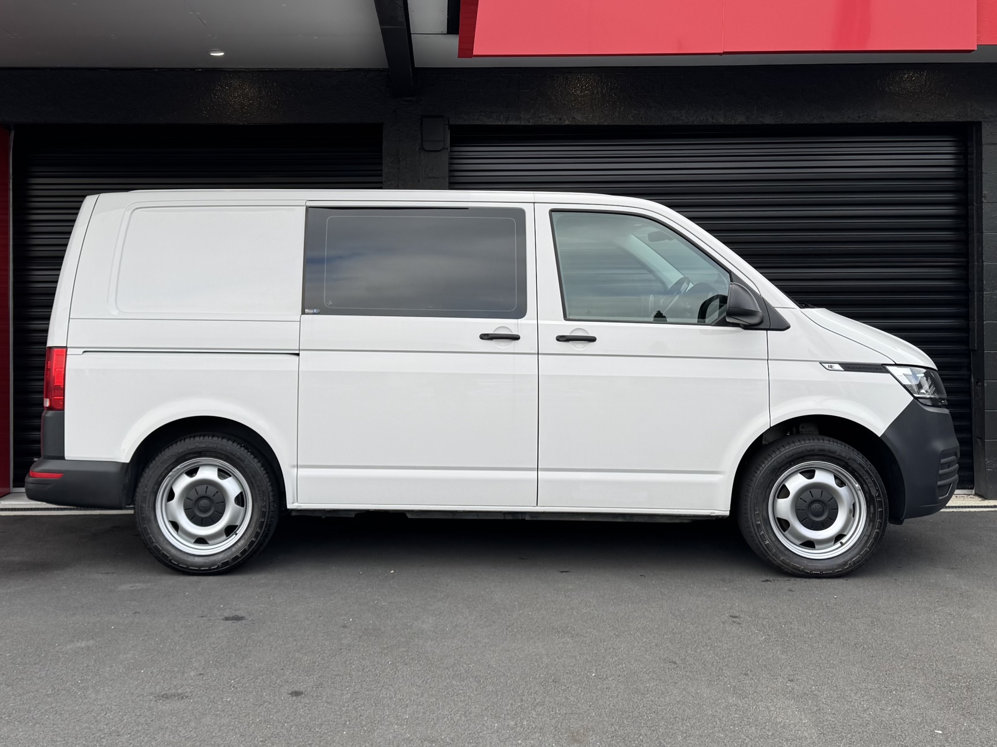 Volkswagen Transporter 2022 - 4