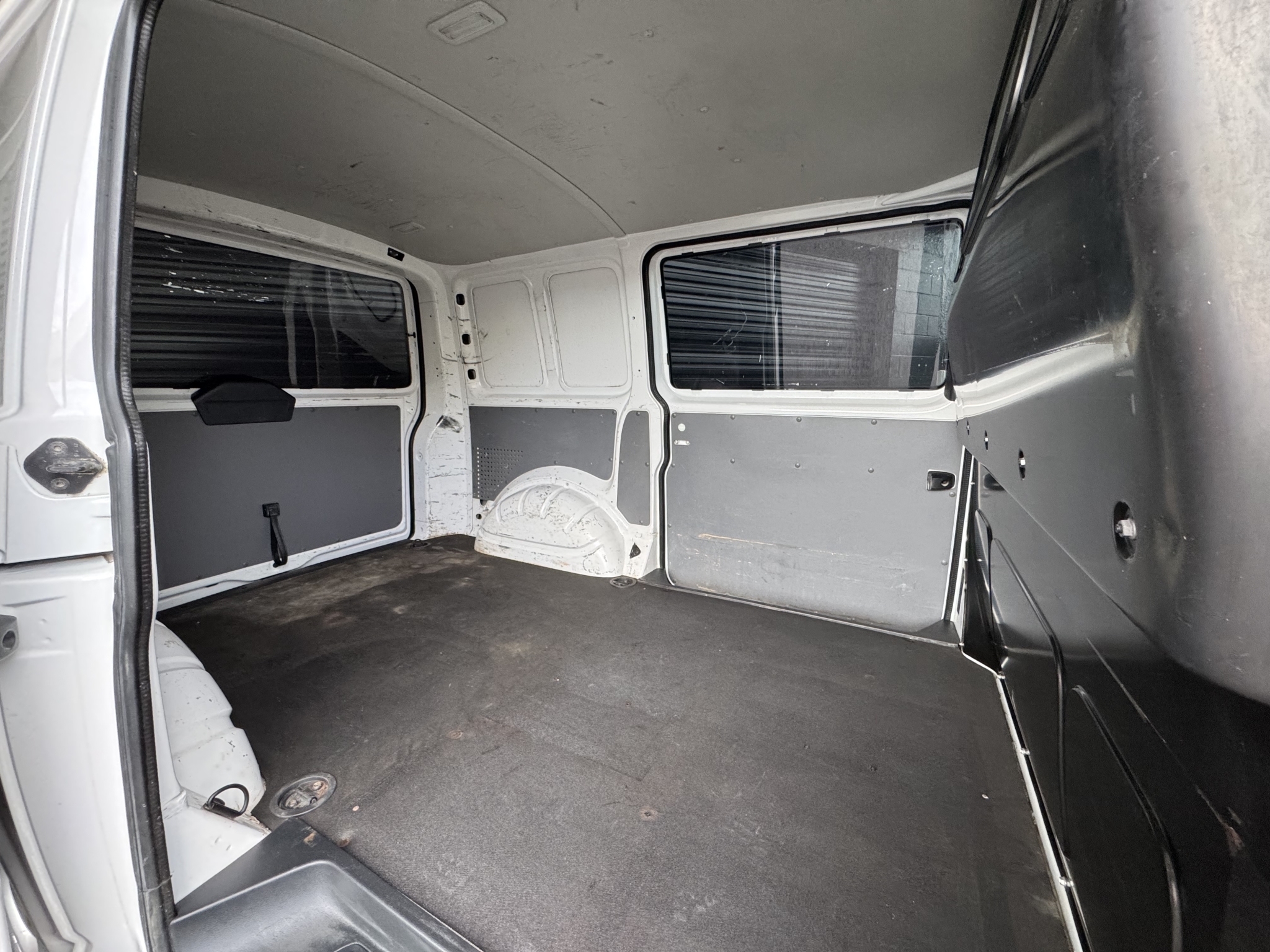 Volkswagen Transporter 2022 - 15