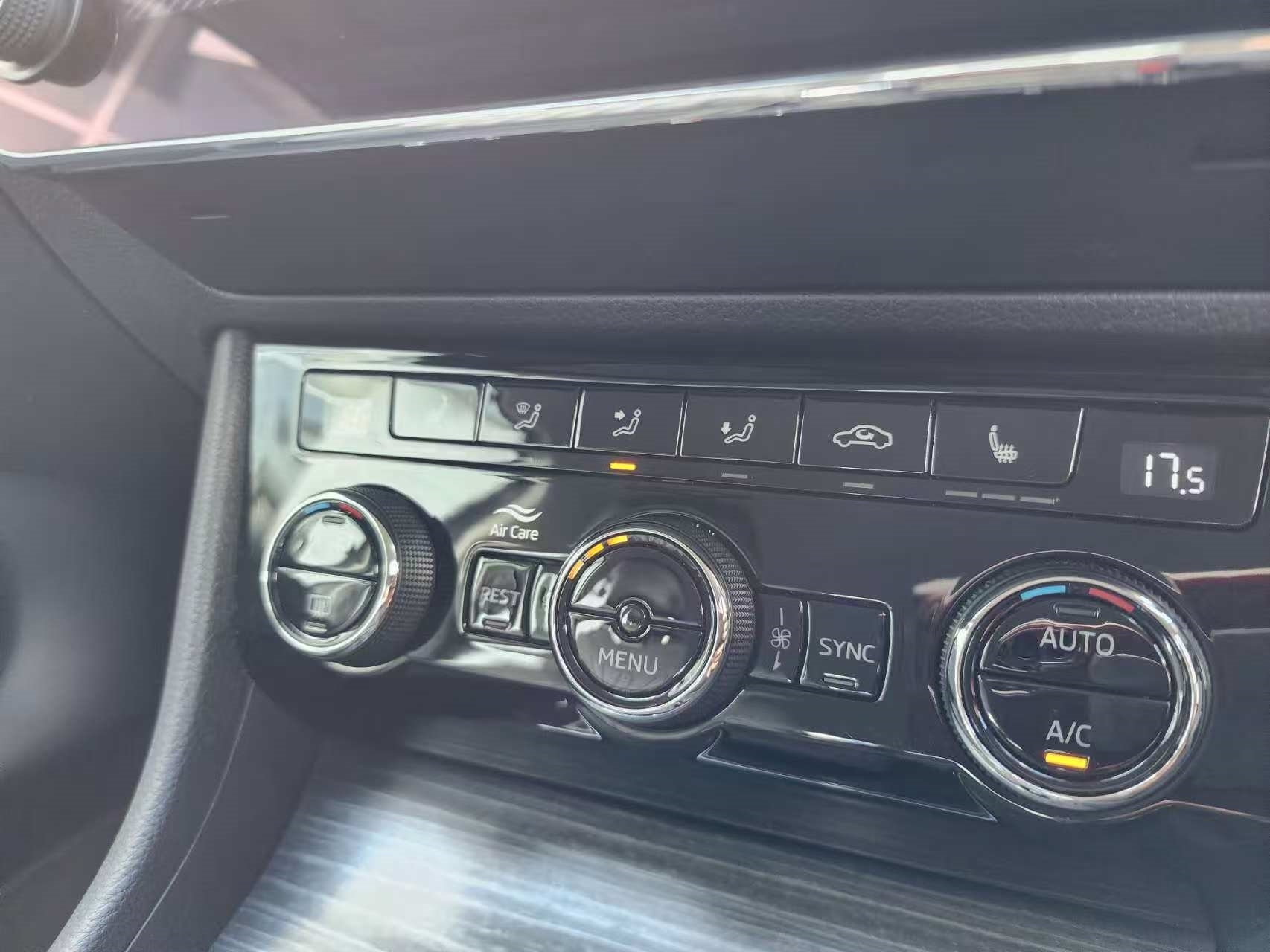 Skoda Superb 2022 - 12