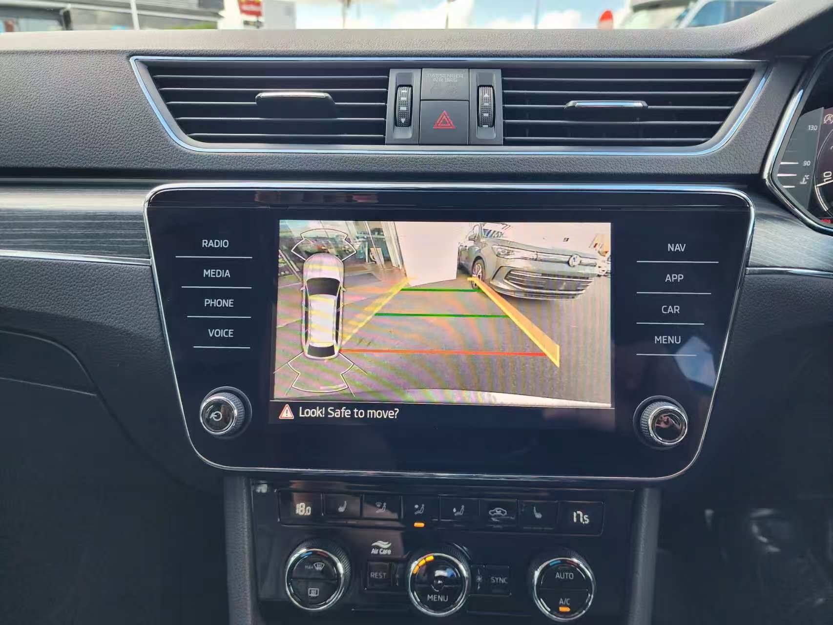 Skoda Superb 2022 - 13