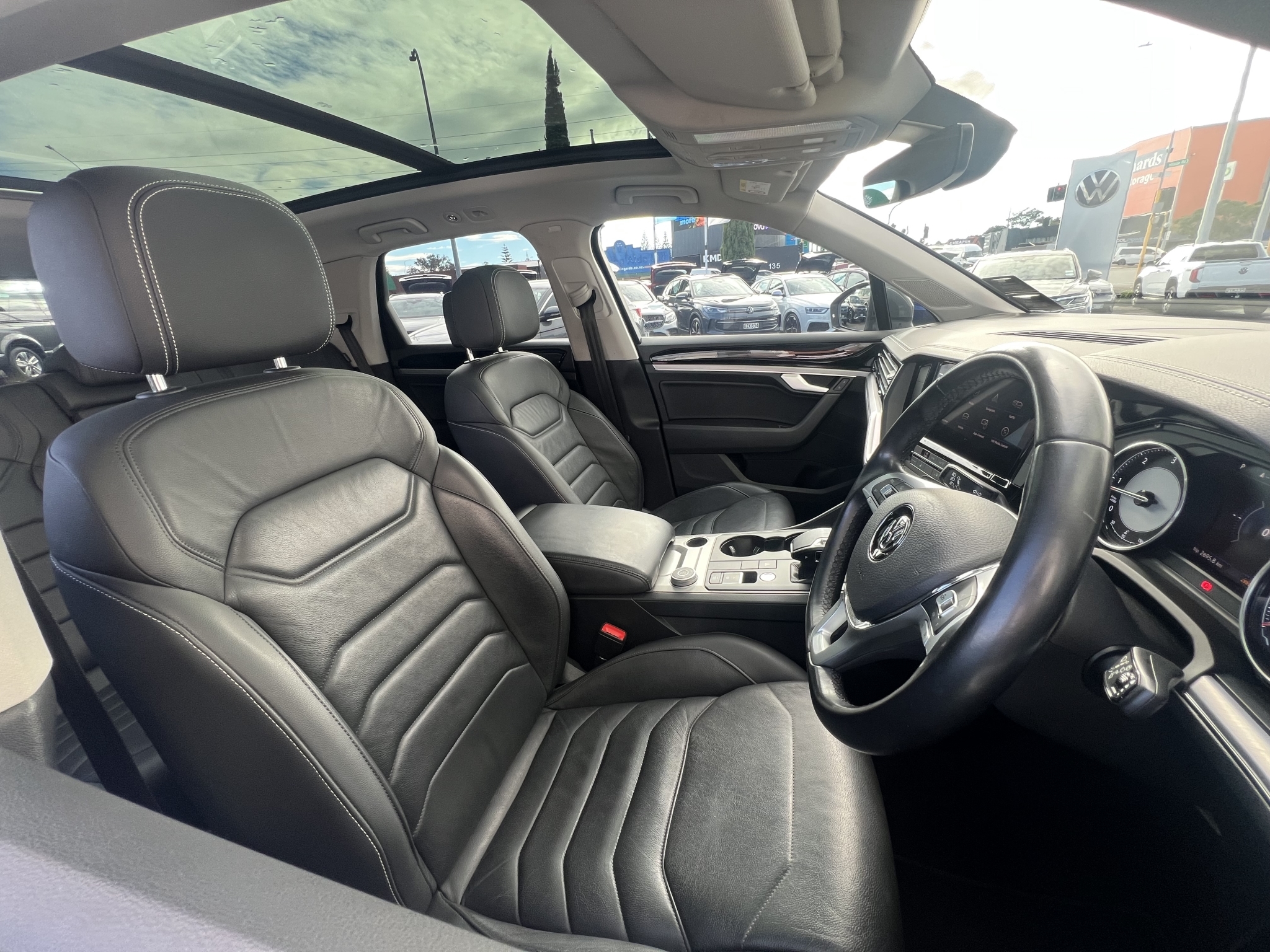Volkswagen Touareg 2019 - 8